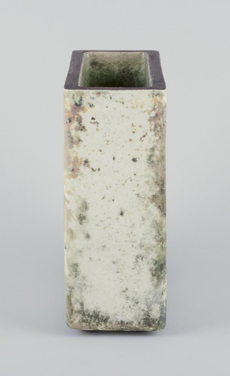 Hans Hedberg per Biot, Francia. Vaso rettangolare in ceramica. Anni '70/80 In condizioni ottime in vendita a Copenhagen, DK
