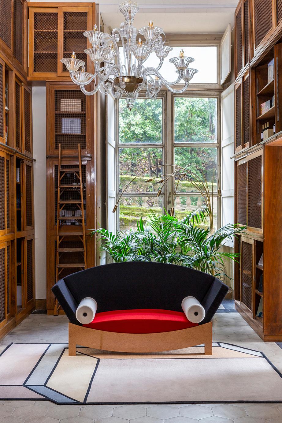 Hans Hollein MITZI-Sofa für Poltronova srl (1981/2022) im Zustand „Hervorragend“ im Angebot in Brooklyn, NY