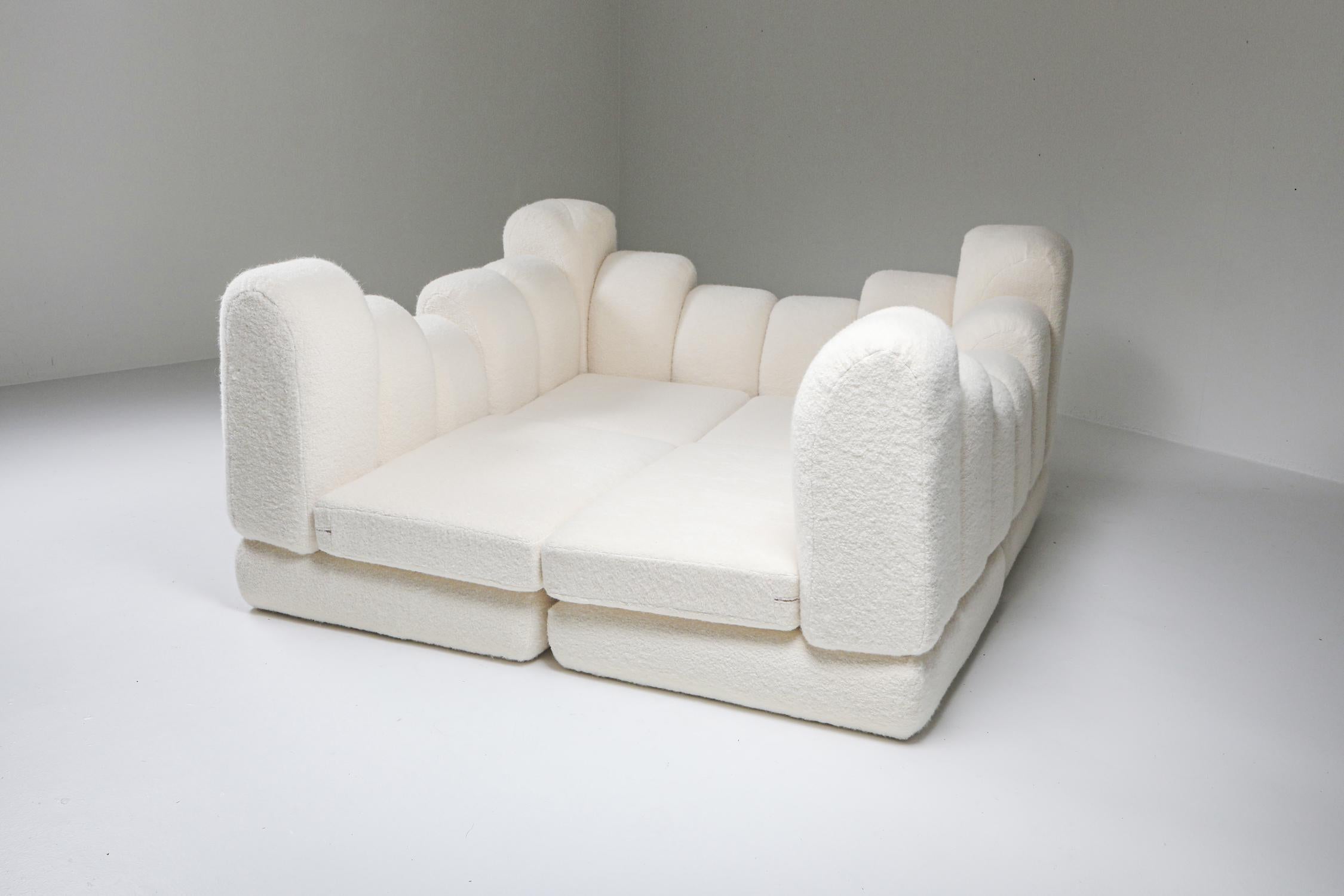 Hans Hopfer; Dromadaire; sectional sofa; Pierre Frey; Wool; Roche Bobois; Post-Modern; France; Mah Jong Sofa; Modular Couch;

Hans Hopfer 'Dromadaire' Sectional Sofa in Pierre Frey Wool, Roche Bobois, 1974

Comfortable sectional sofa in white