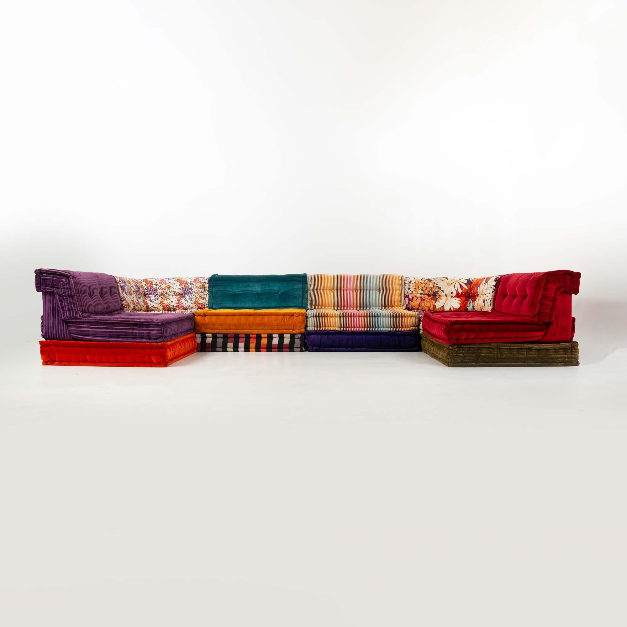 Post-Modern Hans Hopfer for Roche Bobois Mah-Jong 18 pieces Sectional Sofa in Missoni Fabric