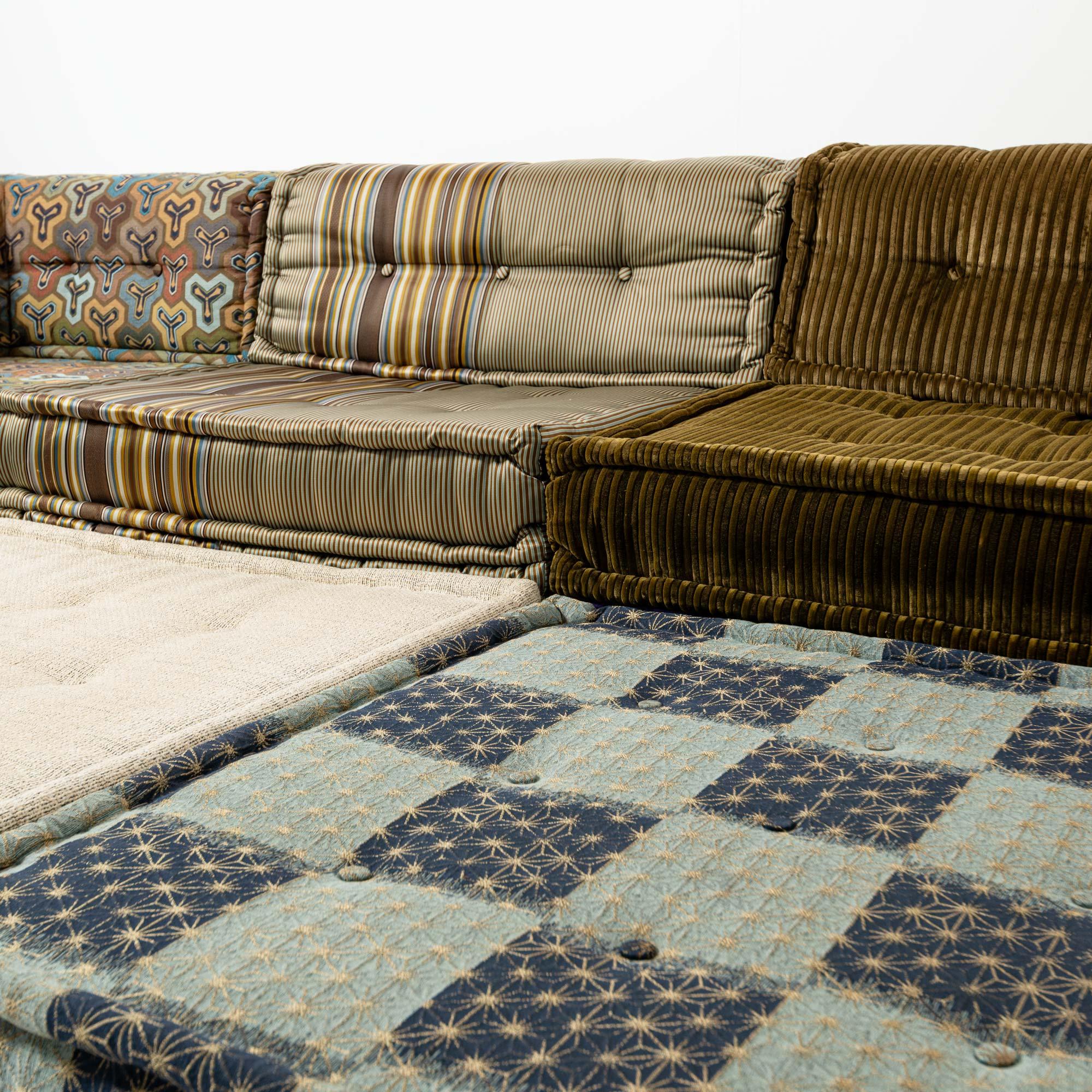 Hans Hopfer for Roche Bobois Mah-Jong 18 pieces Sofa in Kenzo Takada Fabric 12