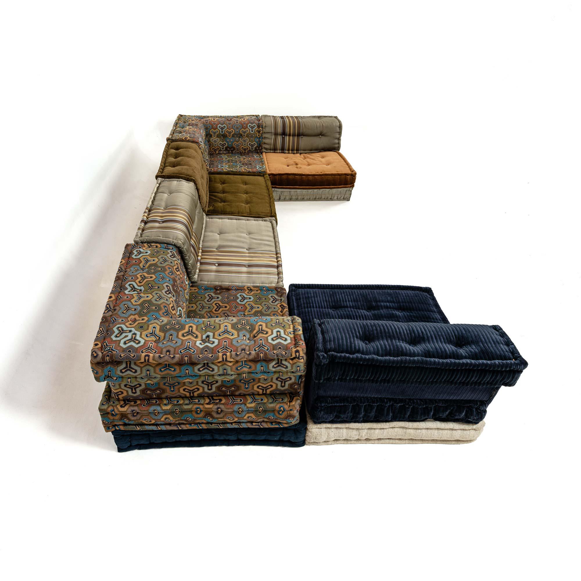 Post-Modern Hans Hopfer for Roche Bobois Mah-Jong 18 pieces Sofa in Kenzo Takada Fabric