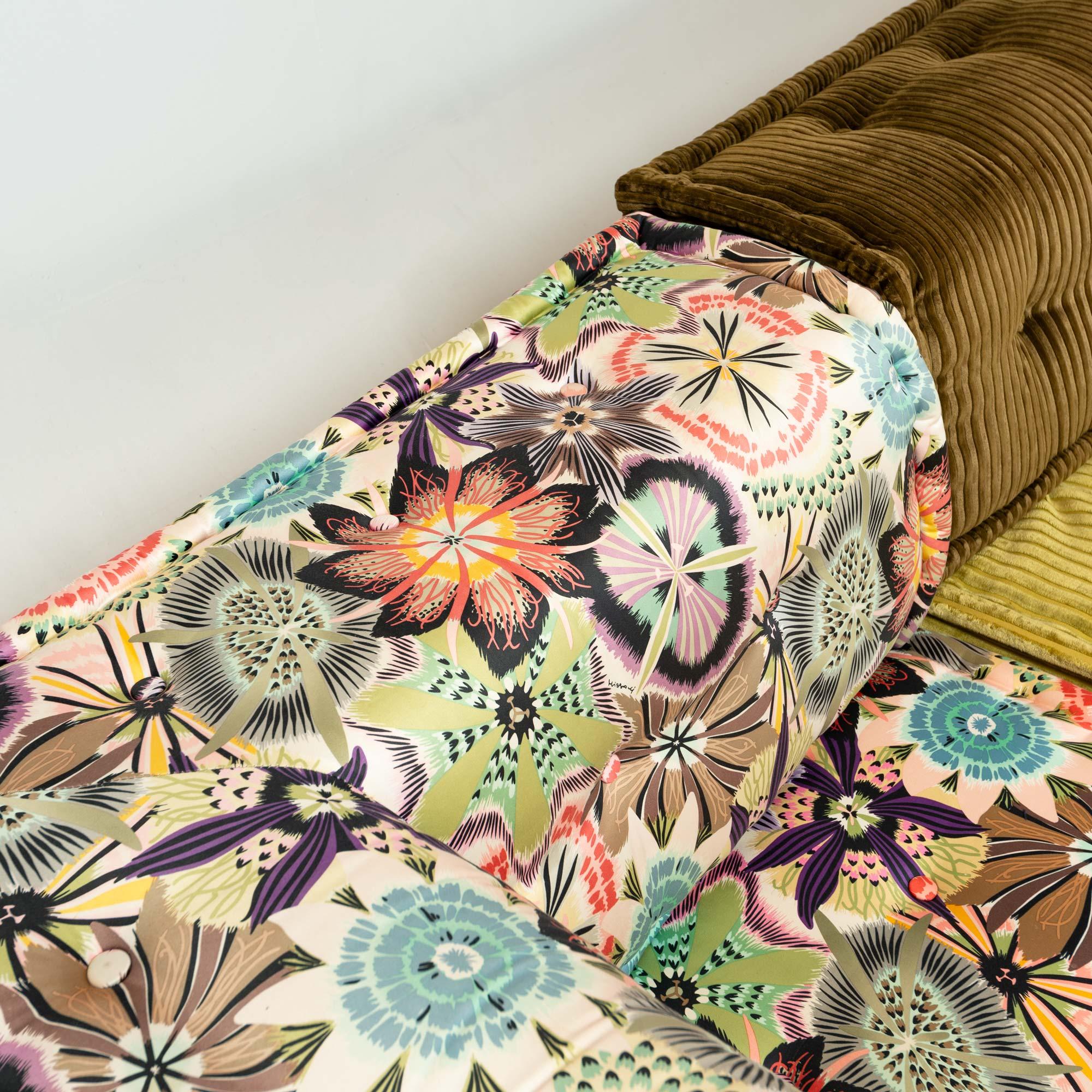 Sofá Mah-Jong de Hans Hopfer para Roche Bobois en tela de Missoni y Kenzo en venta 2