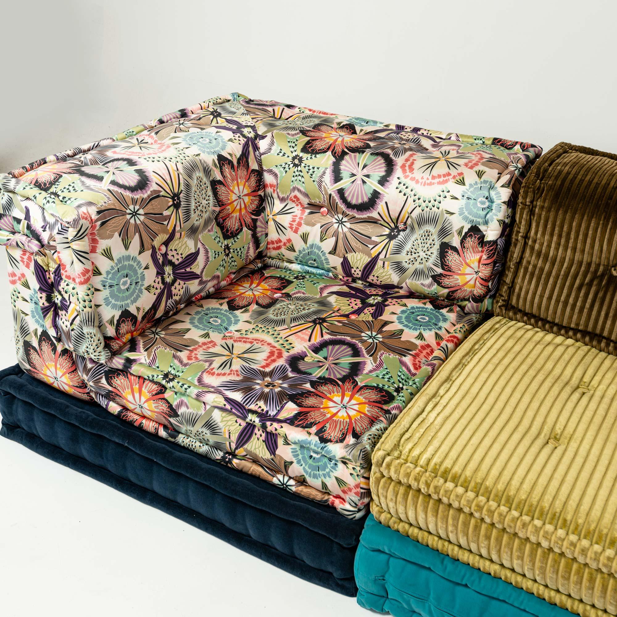 Sofá Mah-Jong de Hans Hopfer para Roche Bobois en tela de Missoni y Kenzo en venta 6