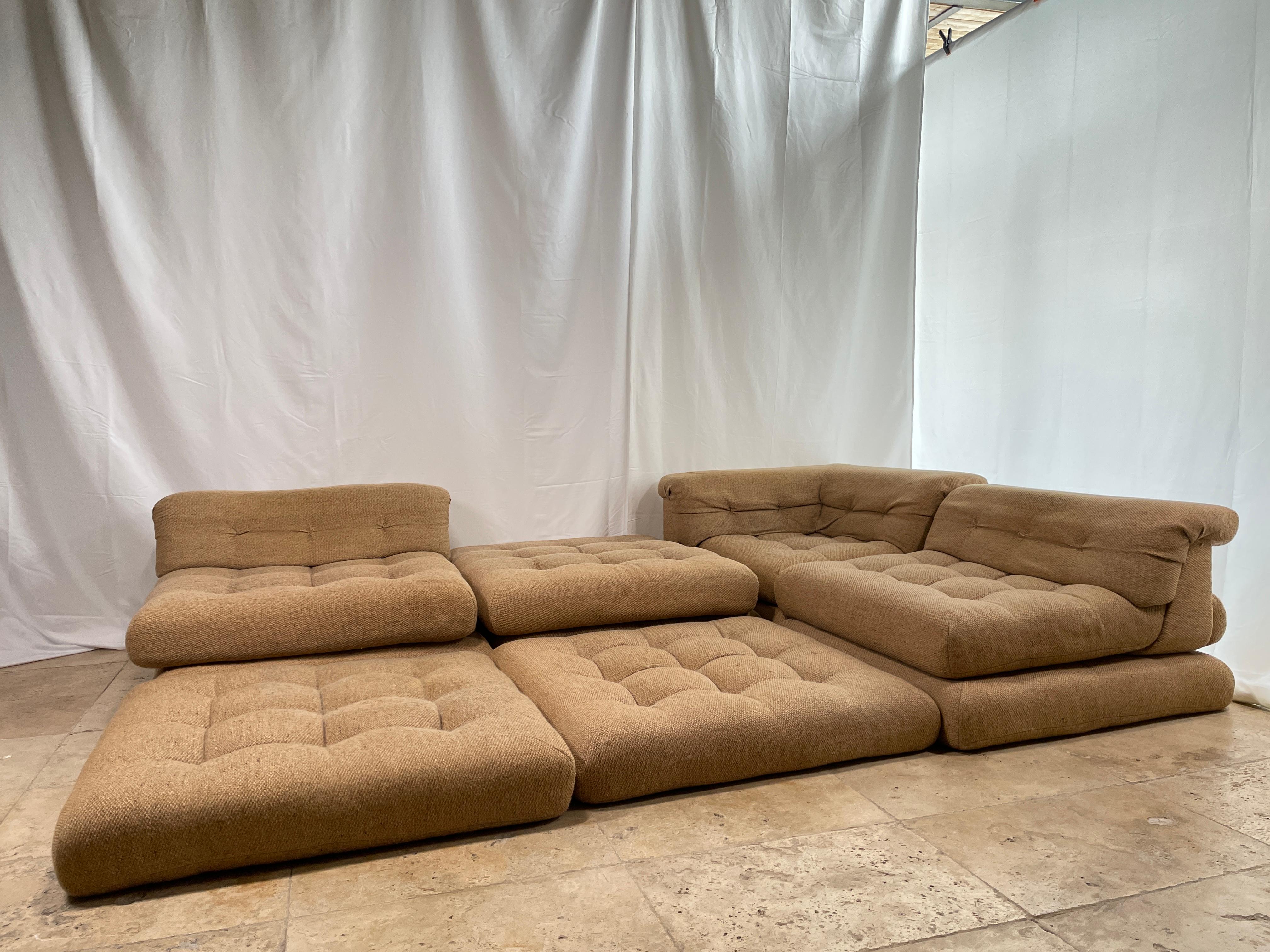 Hans Hopfer Mah-Jong 13 Pieces First Edition Sofa from 1971 In Good Condition In Malibu, US