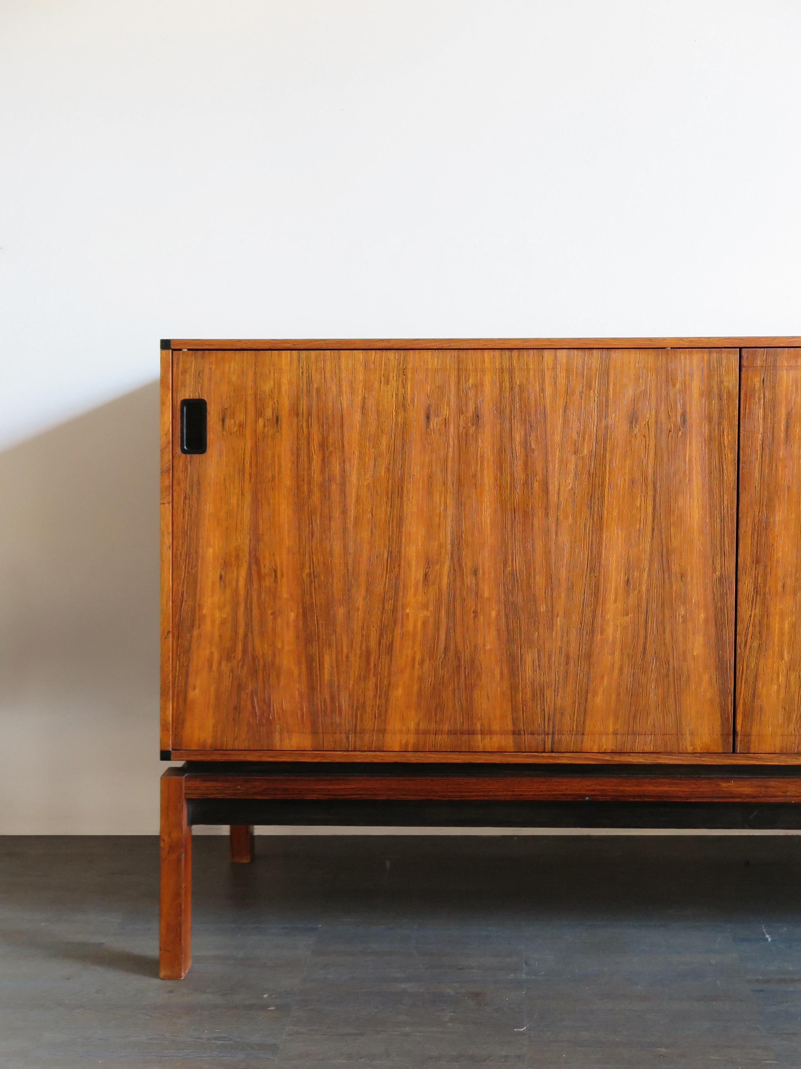 Hans Hove & Palle Petersen Scandinavian Dark Wood Midcentury Sideboard, 1960s In Good Condition In Reggio Emilia, IT