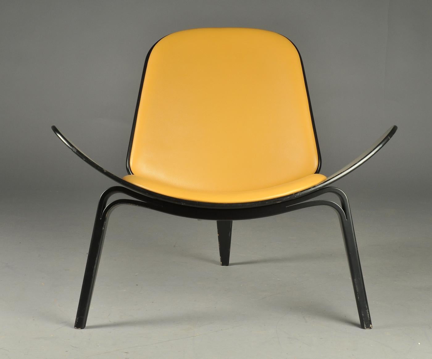 Mid-Century Modern Hans J wagner Model CH 07 Shell Chair for  Carl Hansen & Son. Vintage For Sale