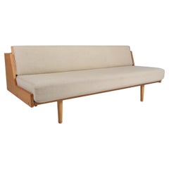 Hans J. Wegner 1950s Danish Modern Daybed "Ge-258" Made at GETAMA