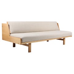 Letto da giorno moderno danese "Ge-268" di Hans J. Wegner del 1950, prodotto da GETAMA