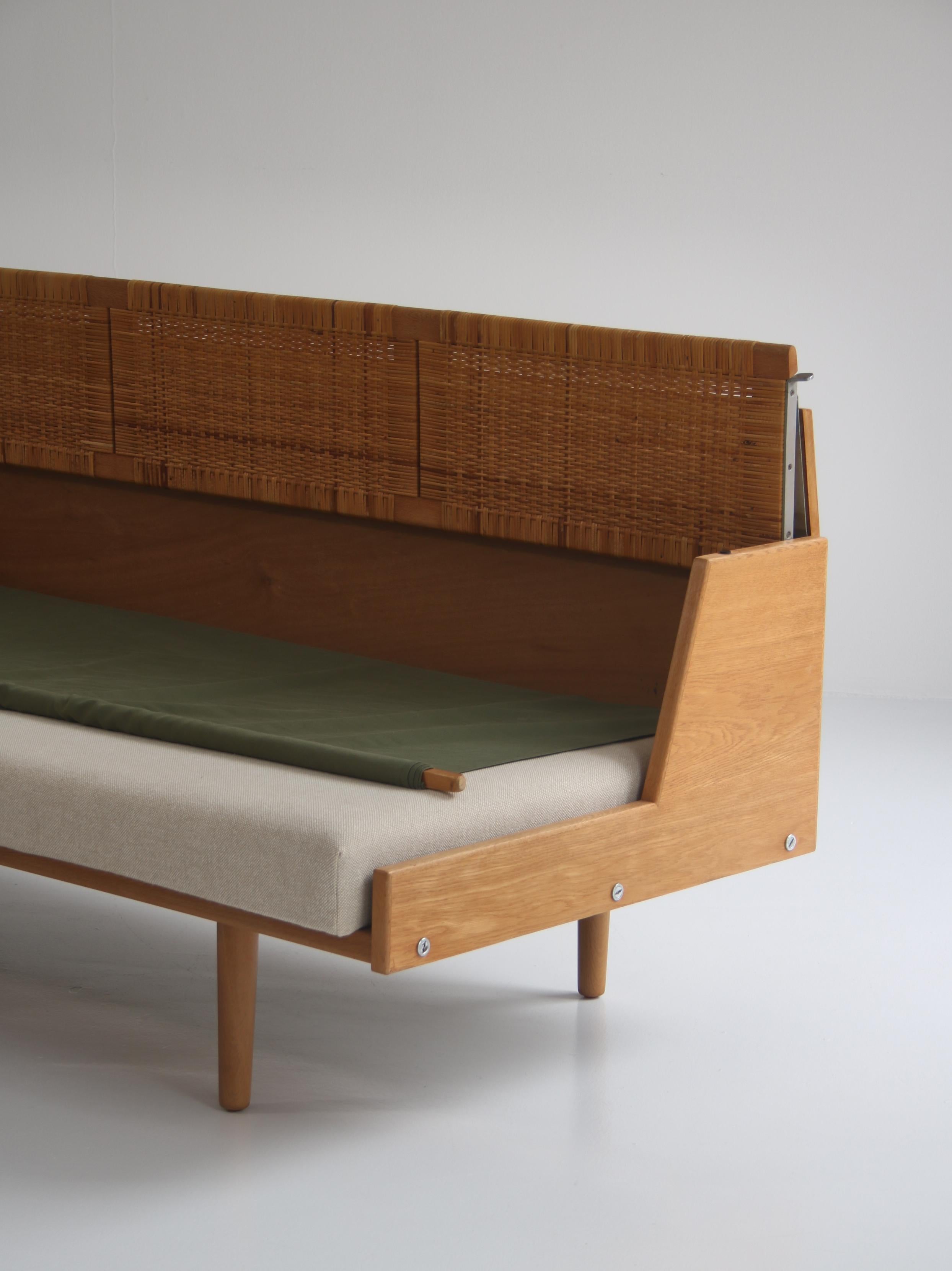 Hans J. Wegner 1950s Danish Modern Daybed in Oak and Rattan 