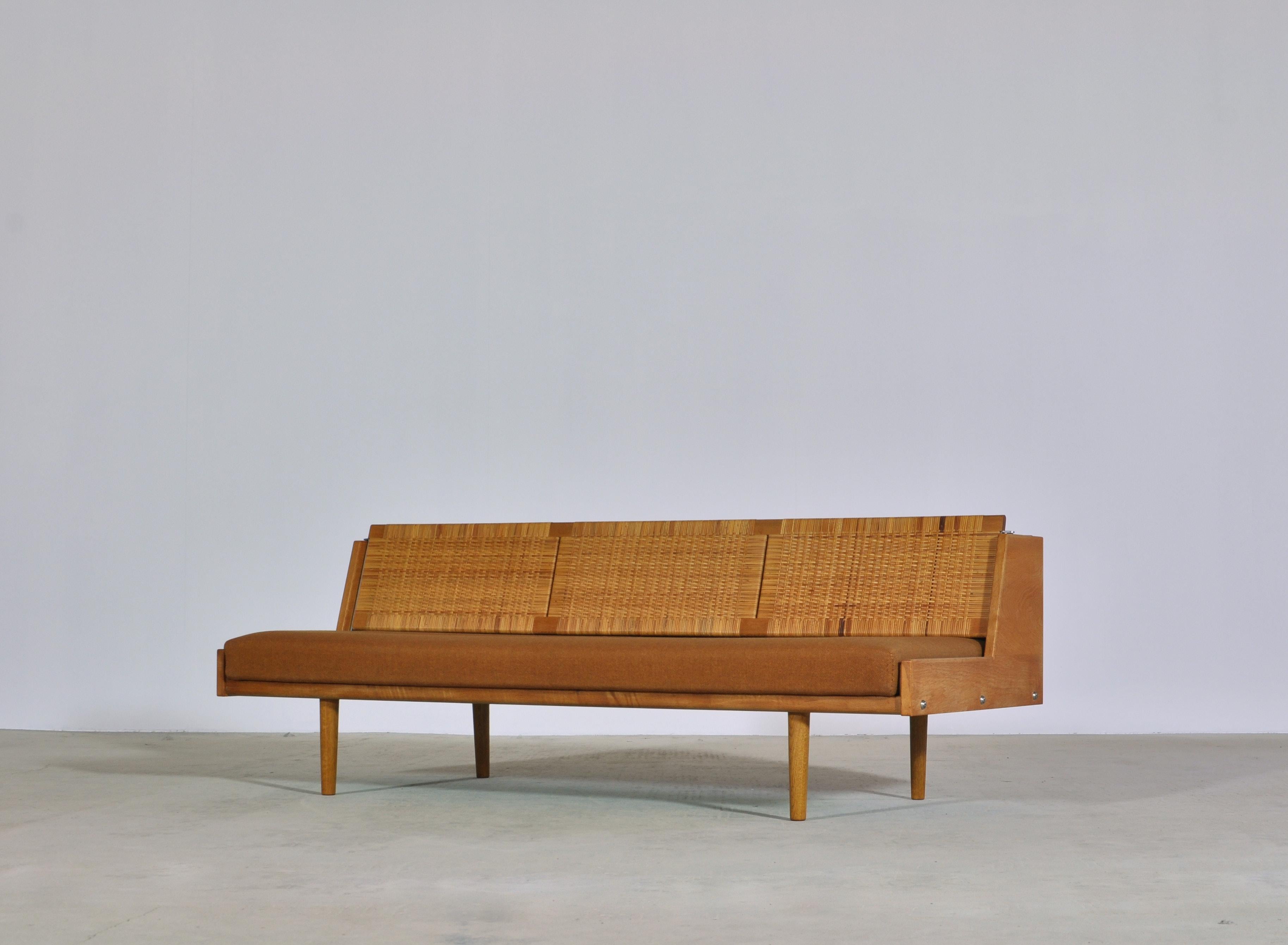 Scandinavian Modern Hans J. Wegner 1950s Danish Modern Daybed in Oak and Rattan 