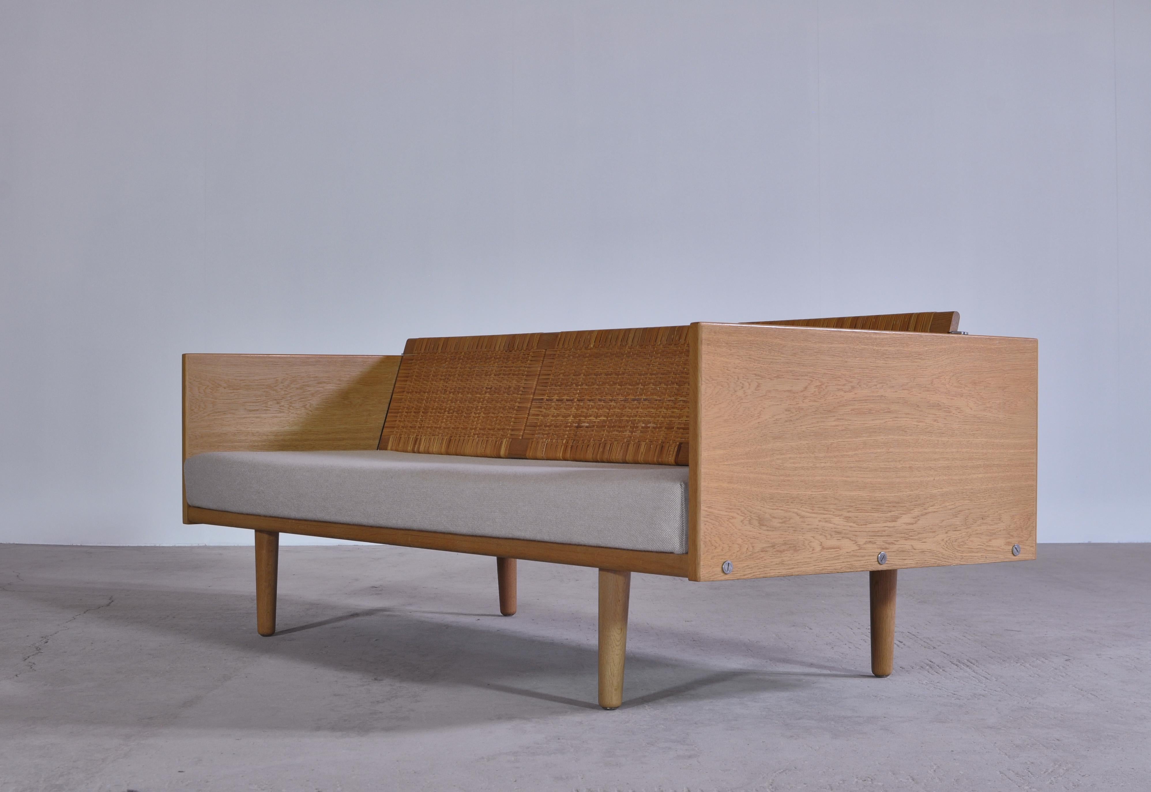 Hans J. Wegner 1950s Danish Modern Daybed in Oak and Rattan 