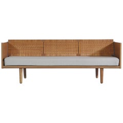 Hans J. Wegner 1950s Danish Modern Daybed in Oak and Rattan "GE7" Made at GETAMA