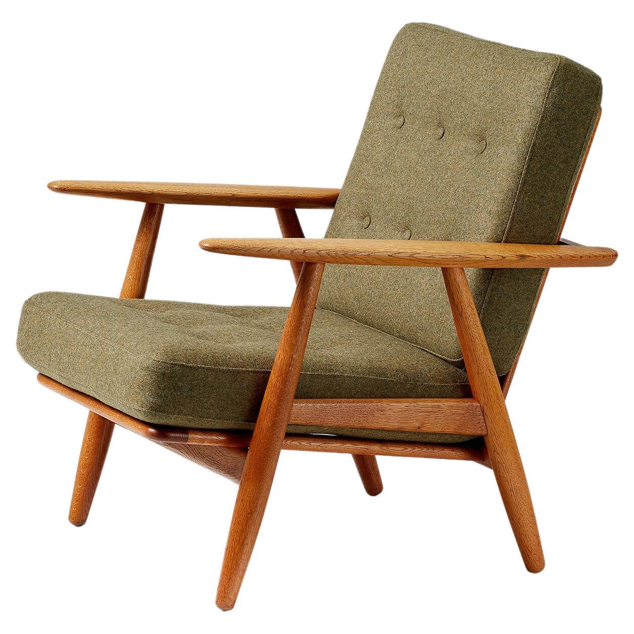 Hans J. Wegner 1950s Oak Cigar' Chair For Pat For Sale