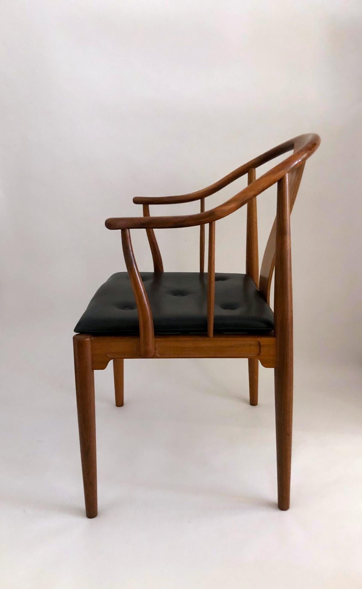 Hans J. Wegner, a Pair of 1977 Limited Edition Walnut Armchairs “China Chairs” 2