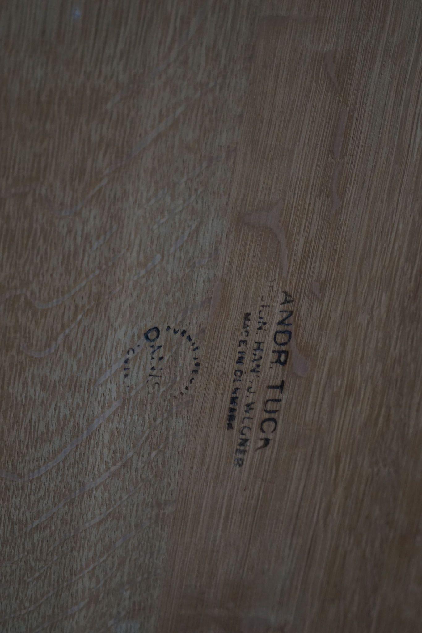 Hans J. Wegner, Table basse carrée en Oak, milieu du siècle danois, années 1960 en vente 2