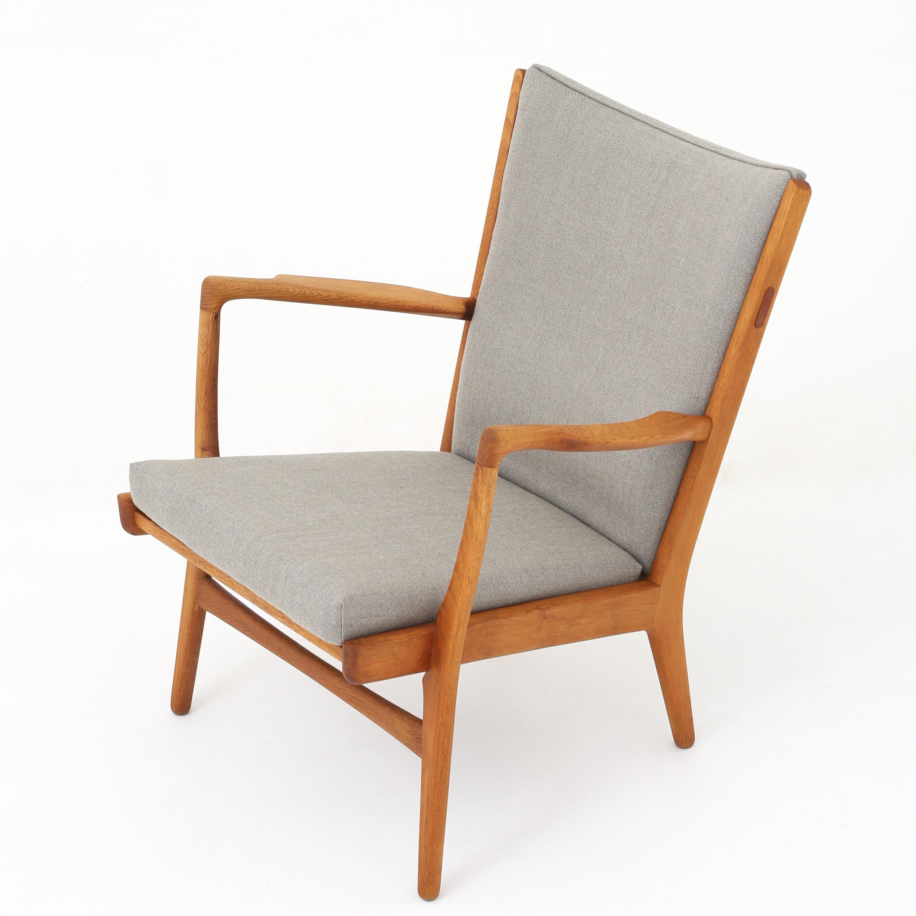 Oak Hans J. Wegner AP 16 Easy Chair