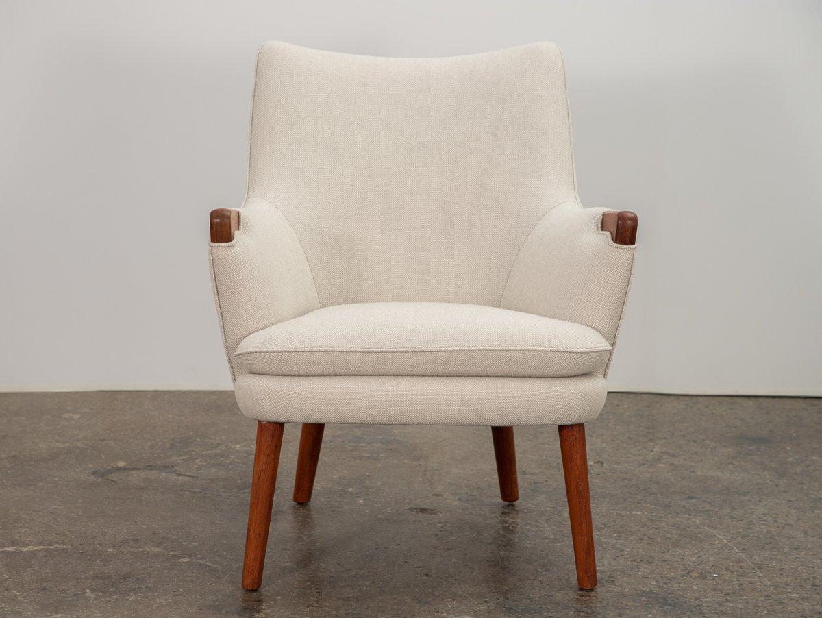 Mid-Century Modern Hans J. Wegner AP-20 Mini Bear Lounge Chairs - Paire   en vente