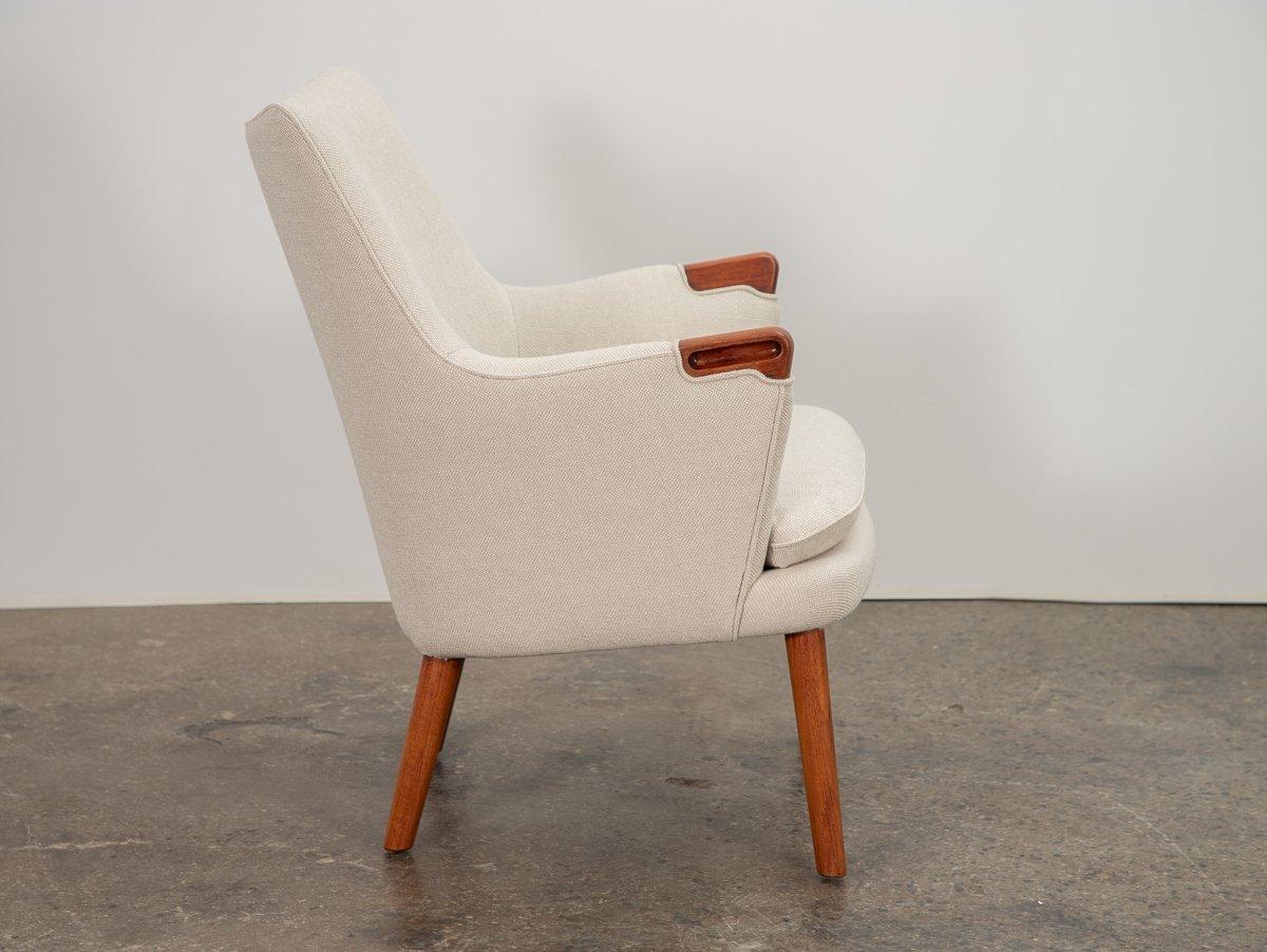 Hans J. Wegner AP-20 Mini Bear Lounge Chairs - Paire   Excellent état - En vente à Brooklyn, NY
