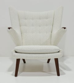 Hans J. Wegner AP19 Papa Bear Chair