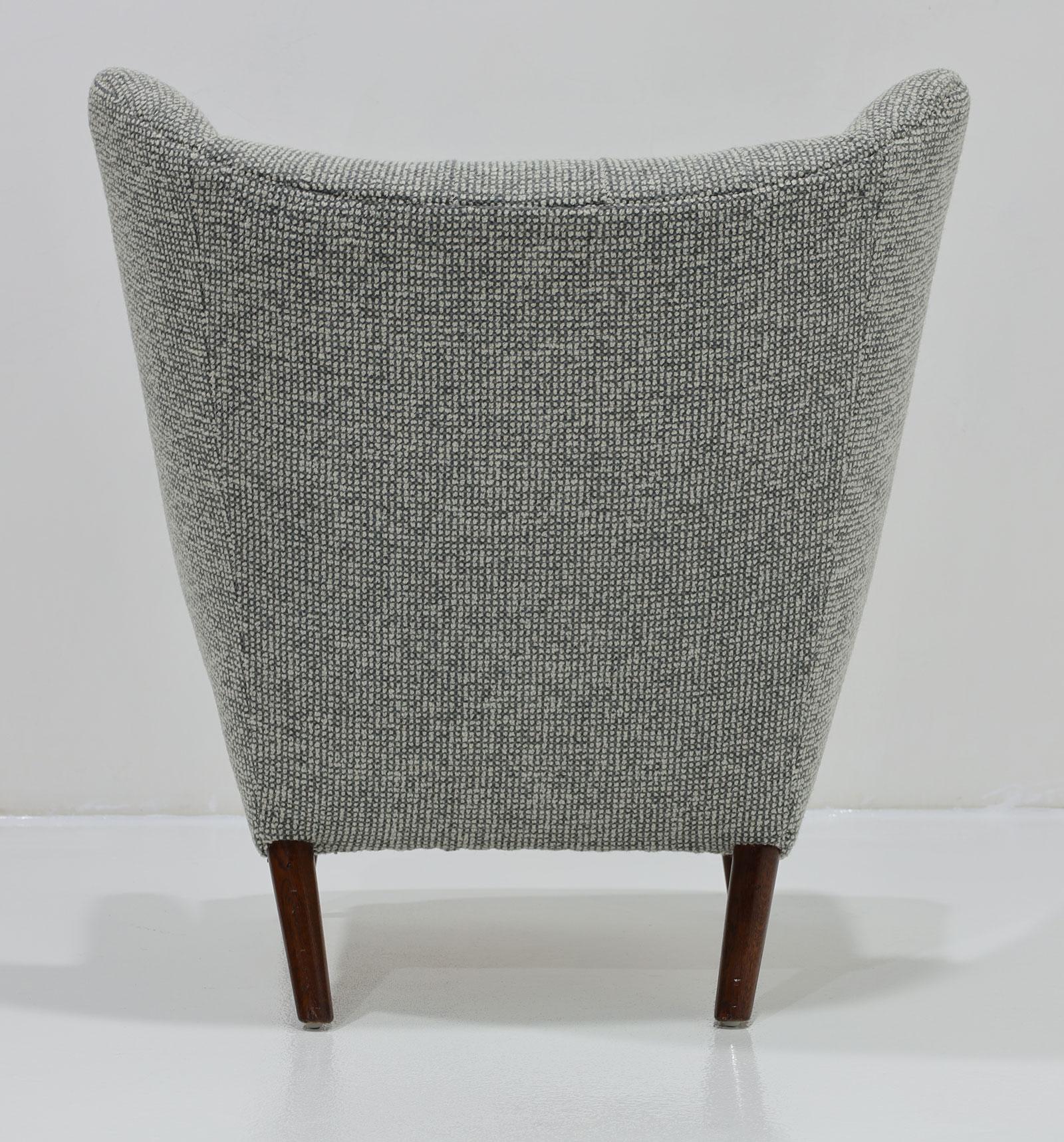 Danish Hans J. Wegner AP19 Papa Bear Chair in Maharam Wool Boucle' For Sale