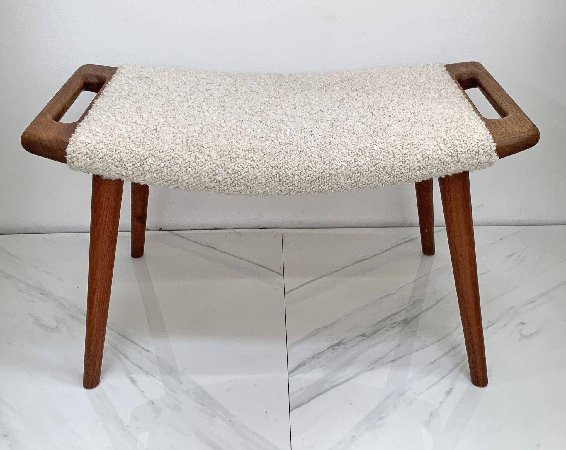 Hans J. Wegner AP19 Papa Bear Chairs and Ottoman for A.P. Stolen 5