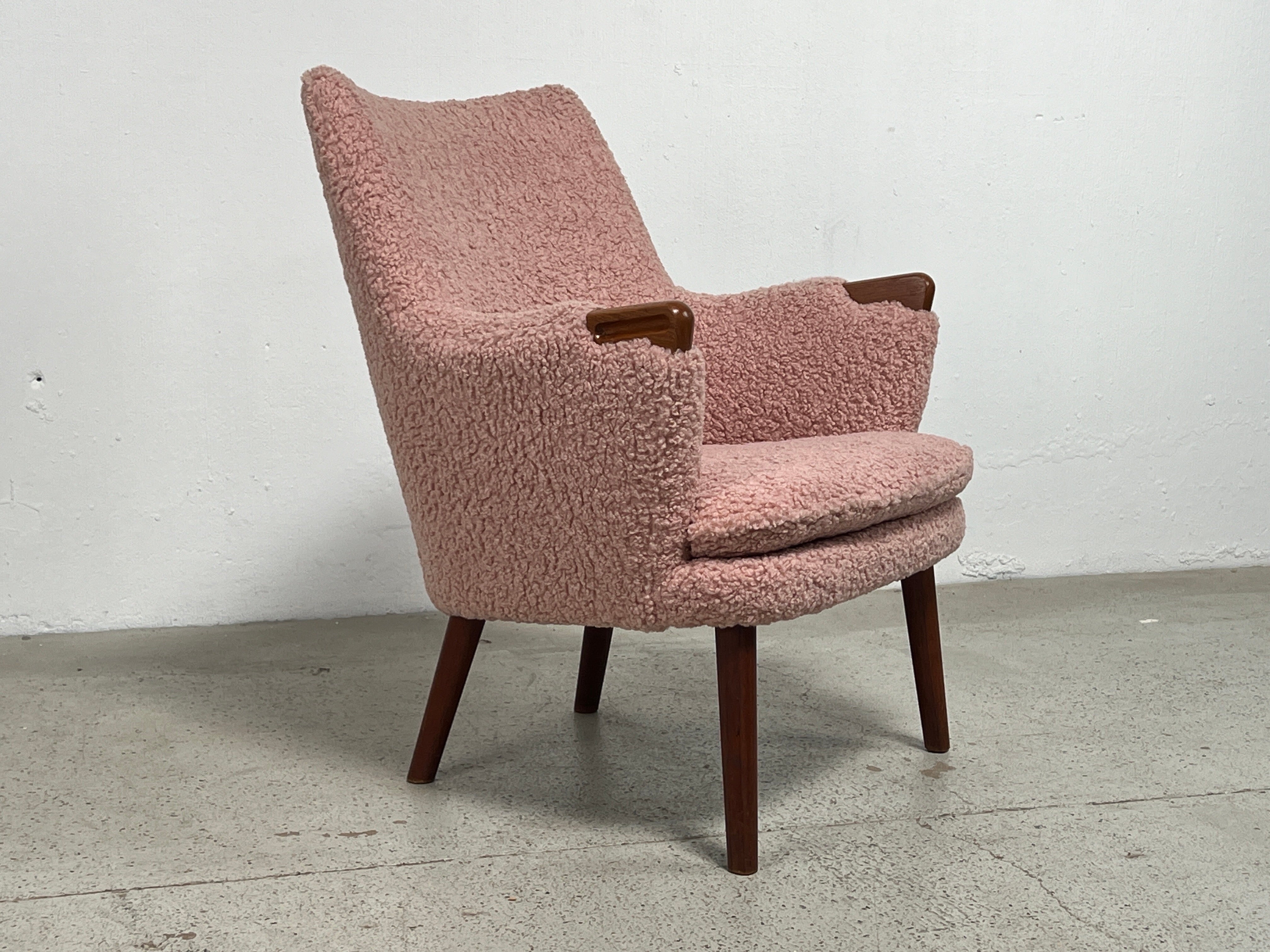 A model AP-20 lounge chair designed by Hans J. Wegner for AP Stolen. 