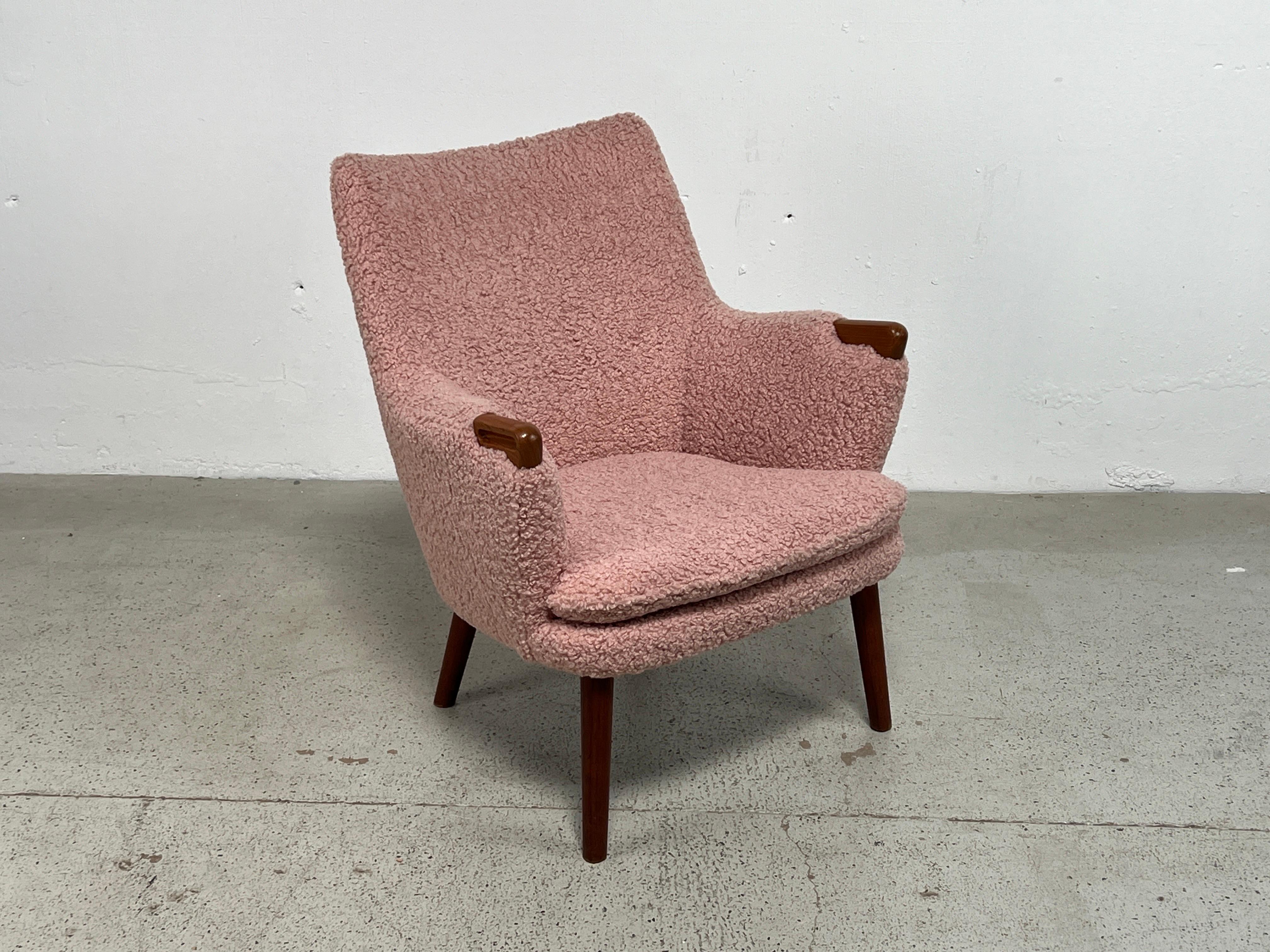 Hans J. Wegner AP20 Easy Chair In Good Condition In Dallas, TX