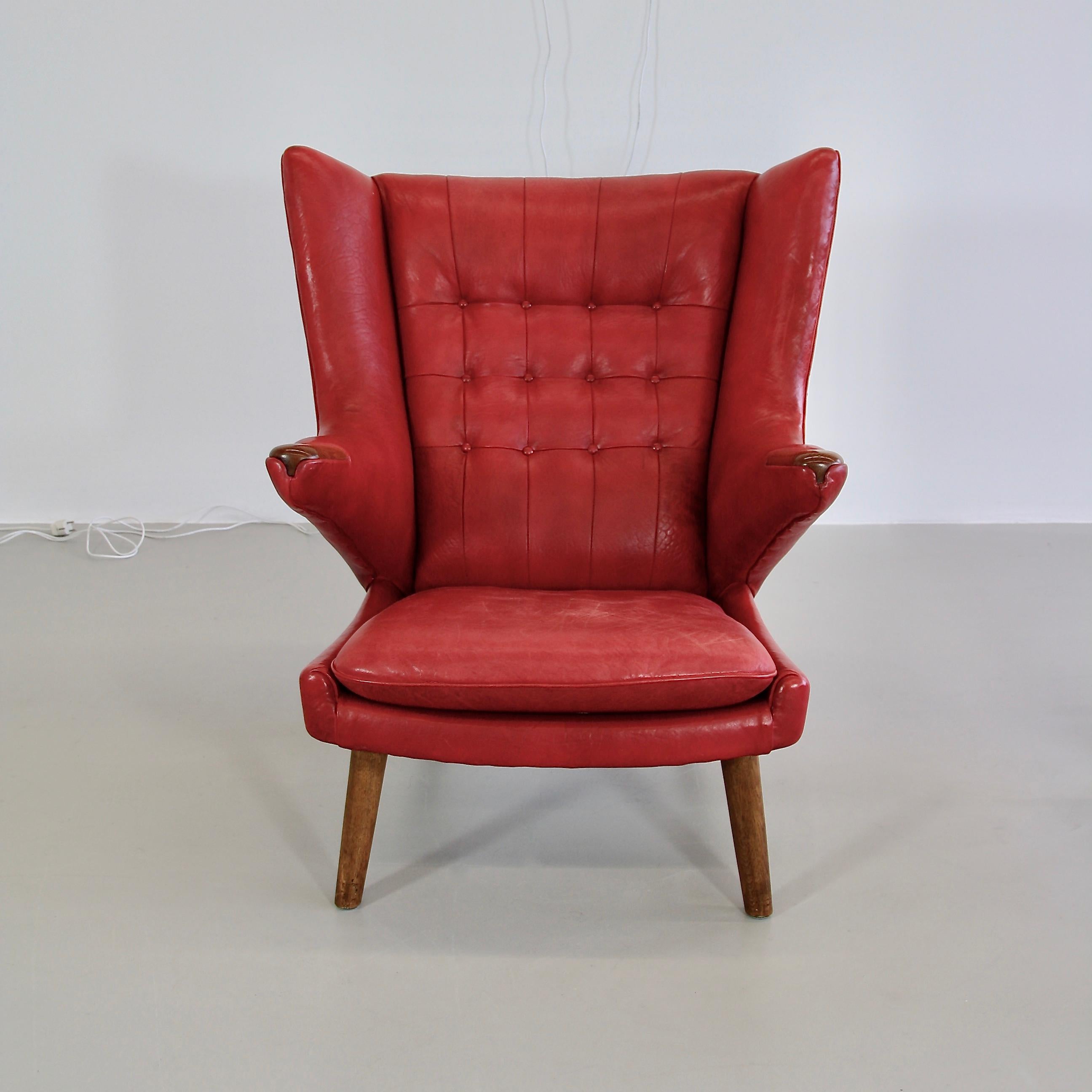 Hans J. Wegner Armchair 'Papa Bear' 'Red Leather' and Footstool In Good Condition In Berlin, Berlin