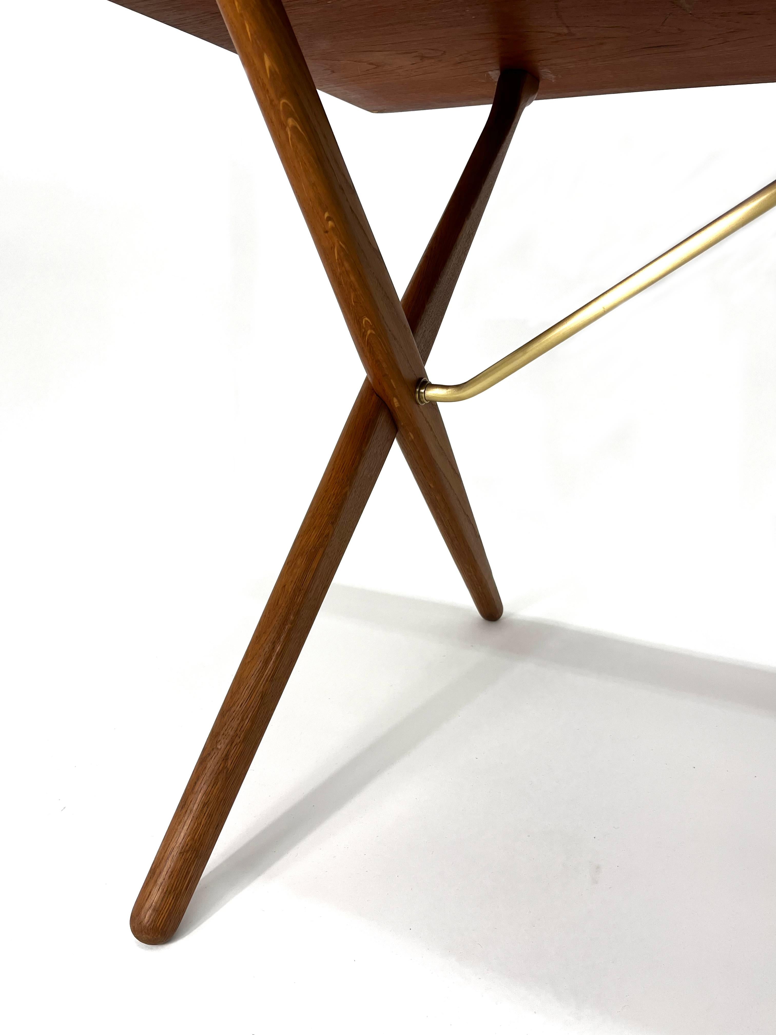 Hans J. Wegner AT-303 “Sabre” Dining Table for Andreas Tuck For Sale 4