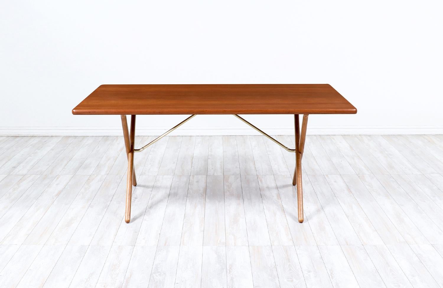 Mid-Century Modern Hans J. Wegner AT-303 “Sabre” Dining Table for Andreas Tuck For Sale
