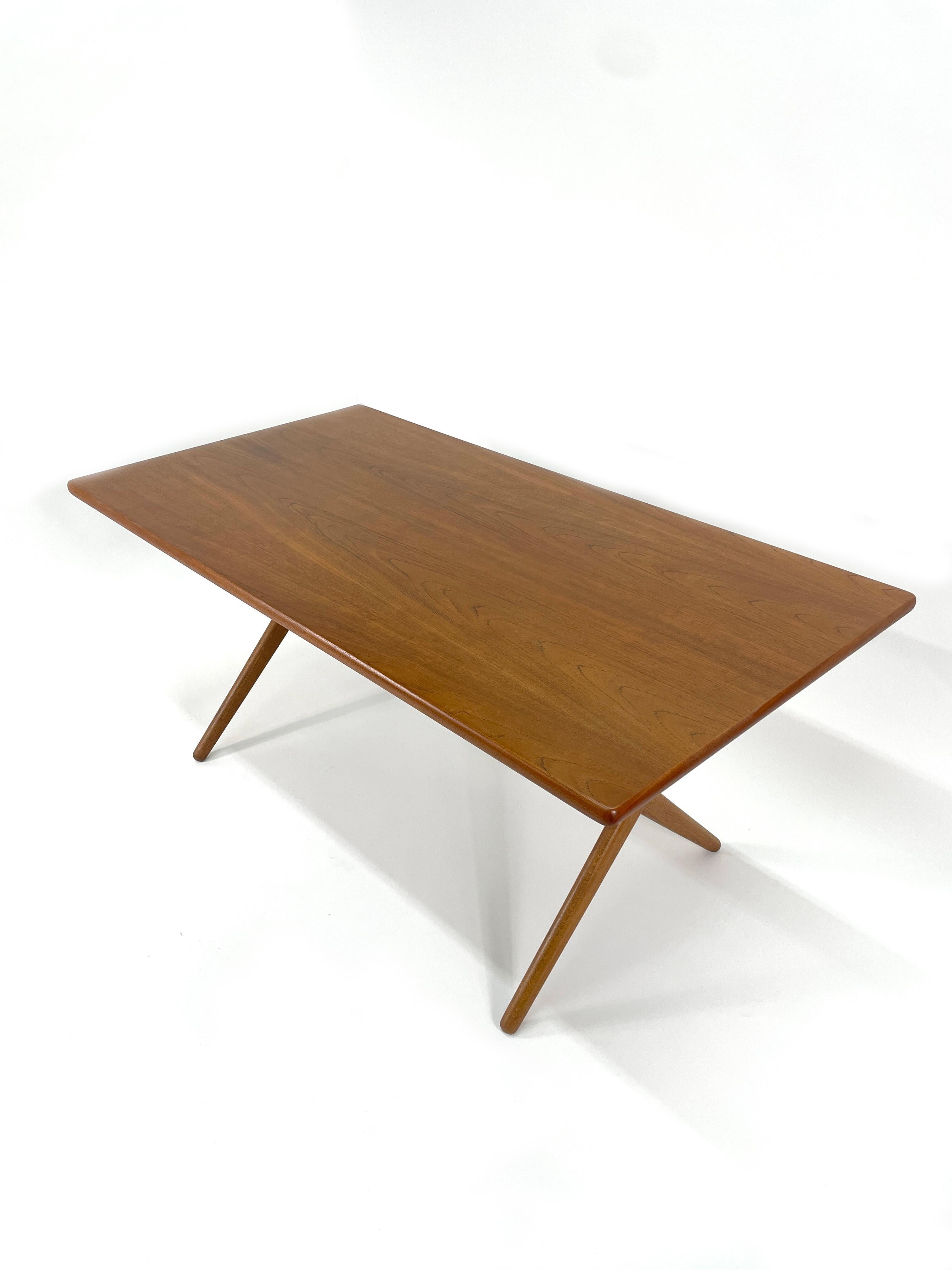 Hans J. Wegner AT-303 “Sabre” Dining Table for Andreas Tuck For Sale 2