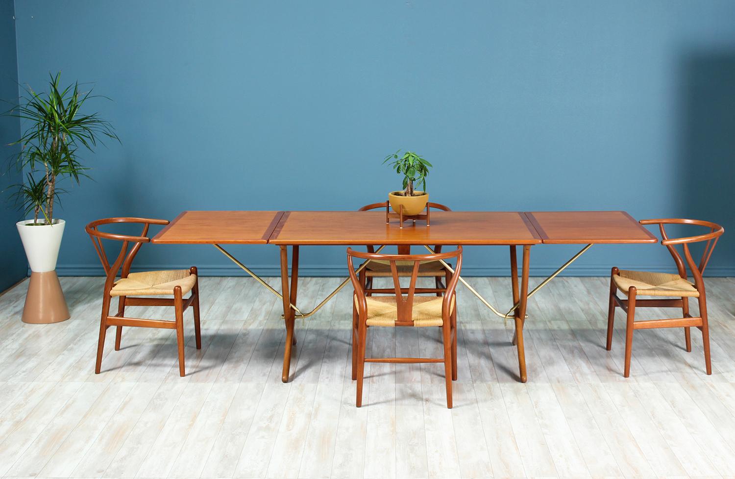 Hans J. Wegner At-304 Dining Table for Andreas Tuck In Excellent Condition In Los Angeles, CA