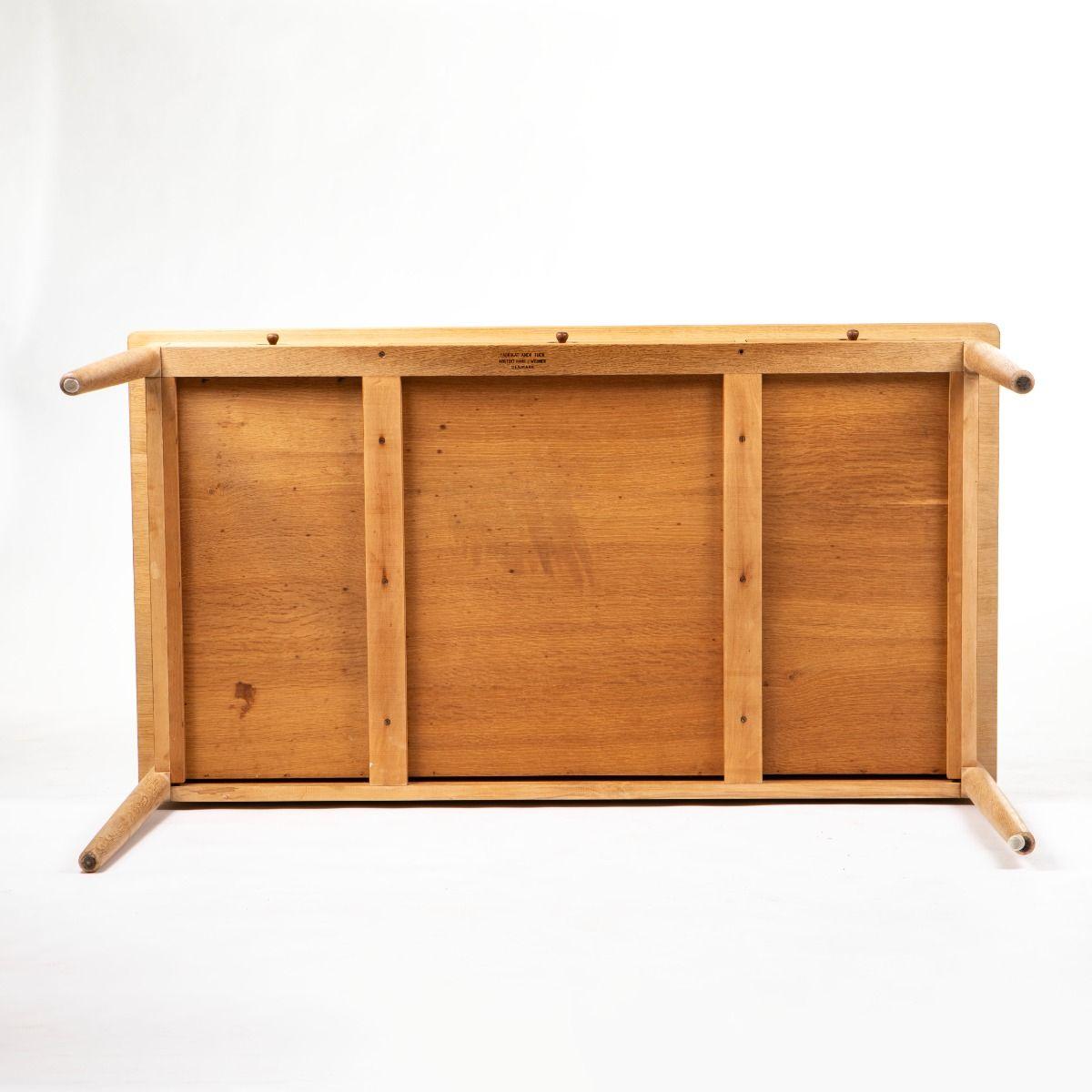 Hans J. Wegner AT-305 Desk in Oak for Andreas Tuck For Sale 9