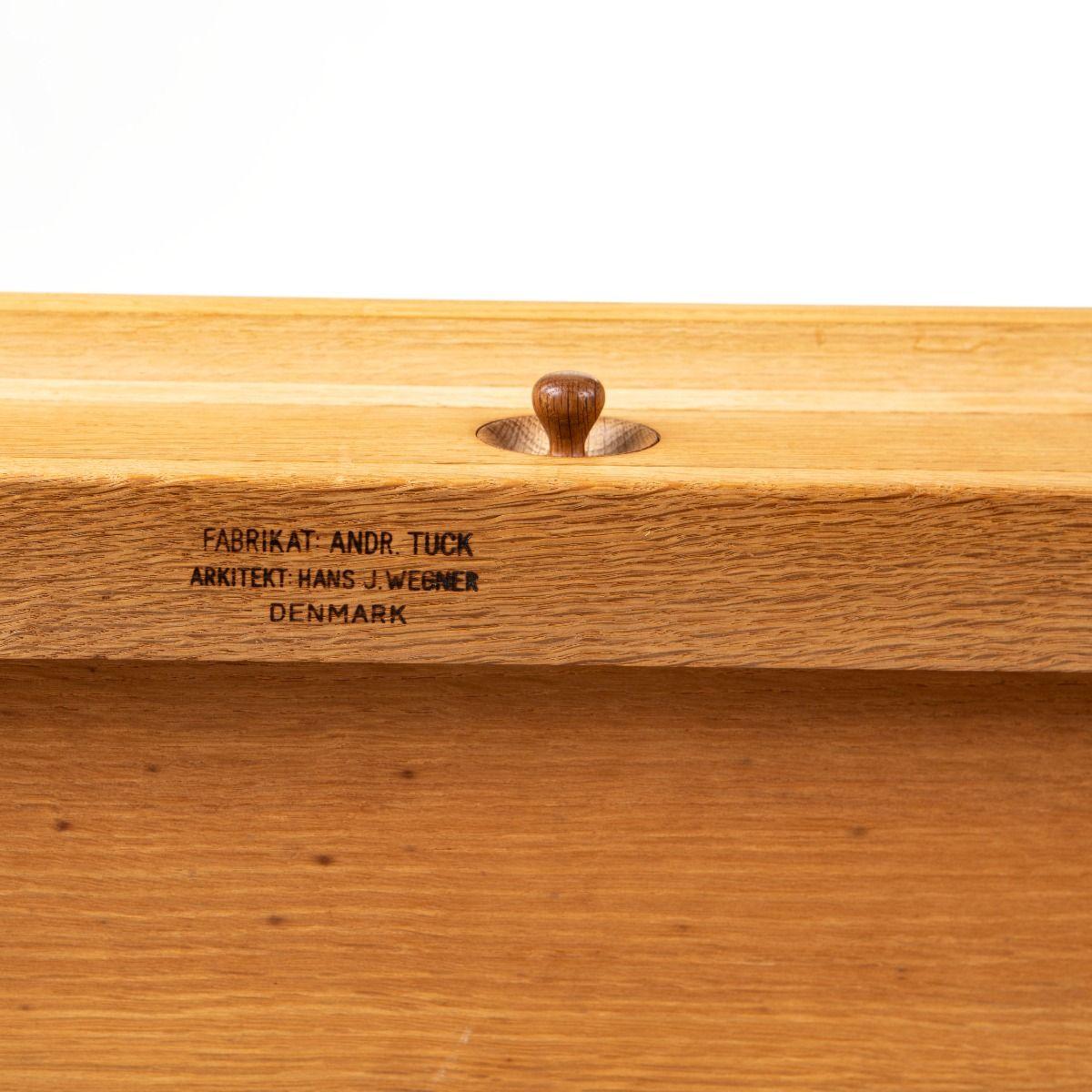 Hans J. Wegner AT-305 Desk in Oak for Andreas Tuck For Sale 10