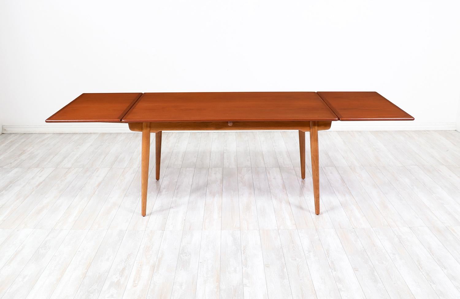 Hans J. Wegner AT-312 Sculpted Teak Dining Table for Andreas Tuck In Excellent Condition For Sale In Los Angeles, CA