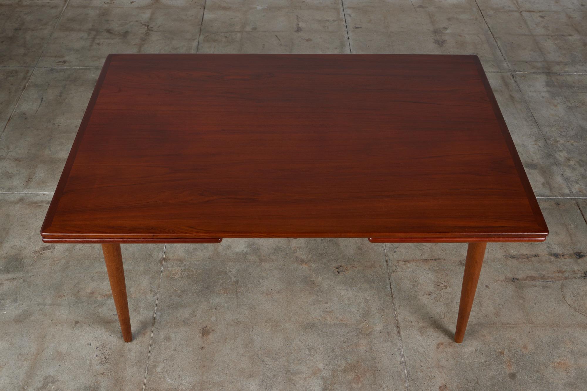 Hans J. Wegner AT-312 Teak Dining Table for Andreas Tuck In Excellent Condition In Los Angeles, CA