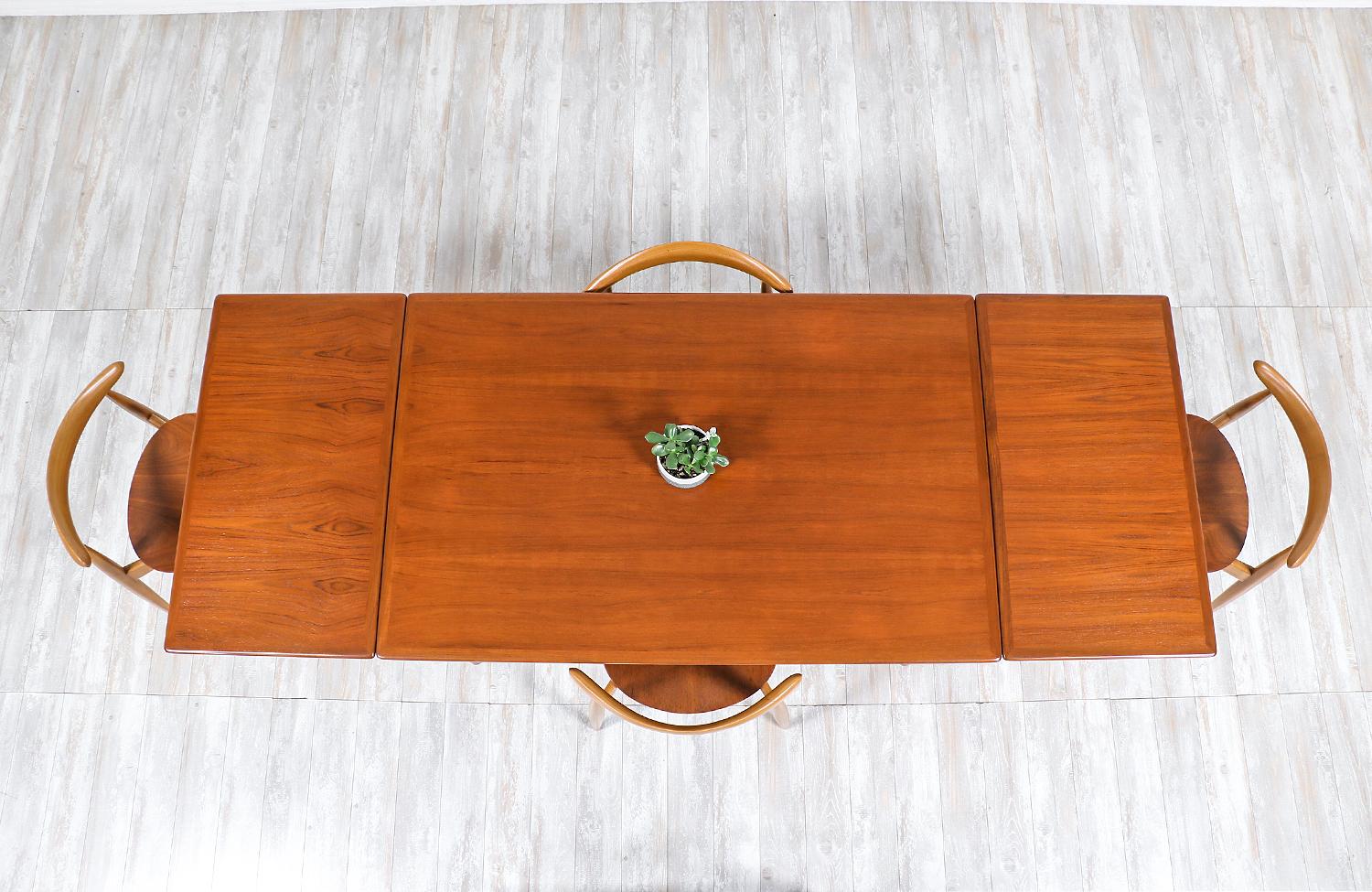 Hans J. Wegner AT 312 Teak Draw-Leaf Dining Table for Andreas Tuck In Excellent Condition In Los Angeles, CA
