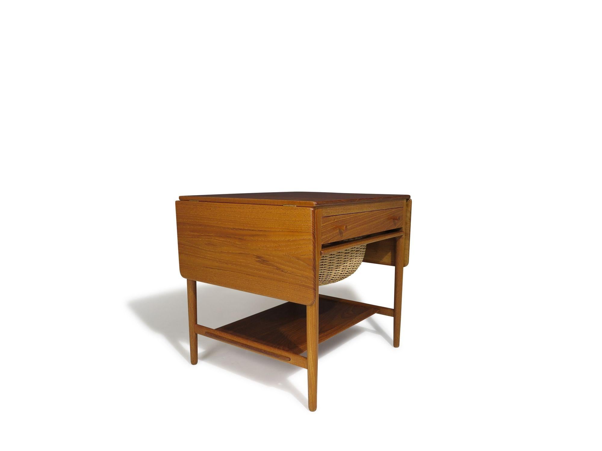 Scandinavian Modern Hans J. Wegner AT-33 Sewing Drop-leaf Side Table For Sale