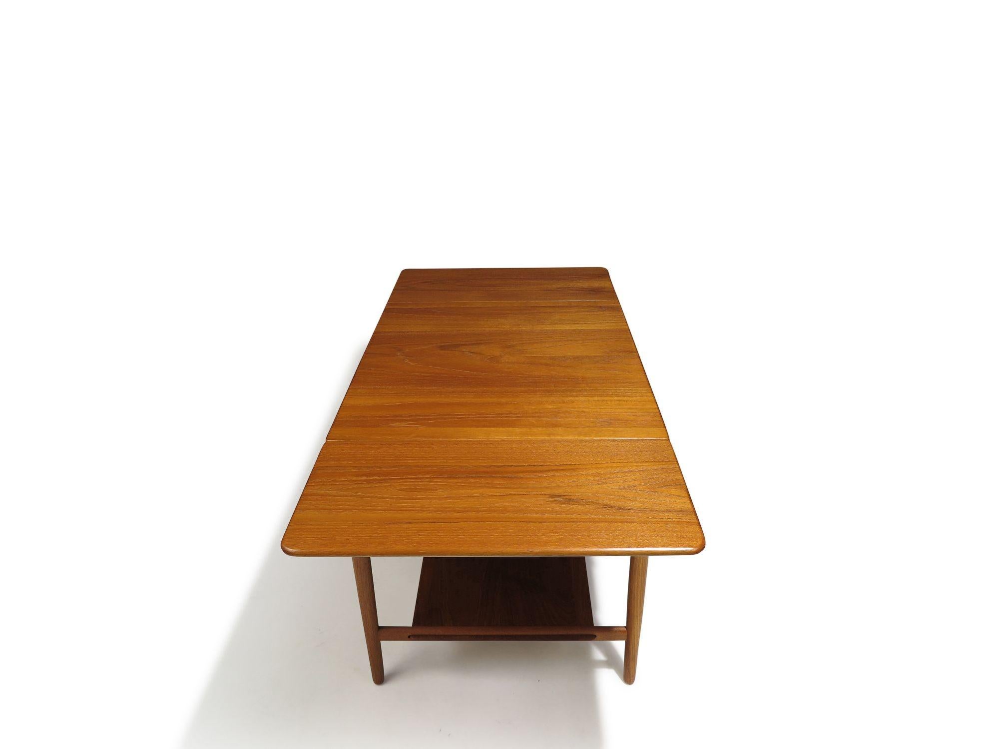 Hans J. Wegner AT-33 Sewing Drop-leaf Side Table For Sale 1