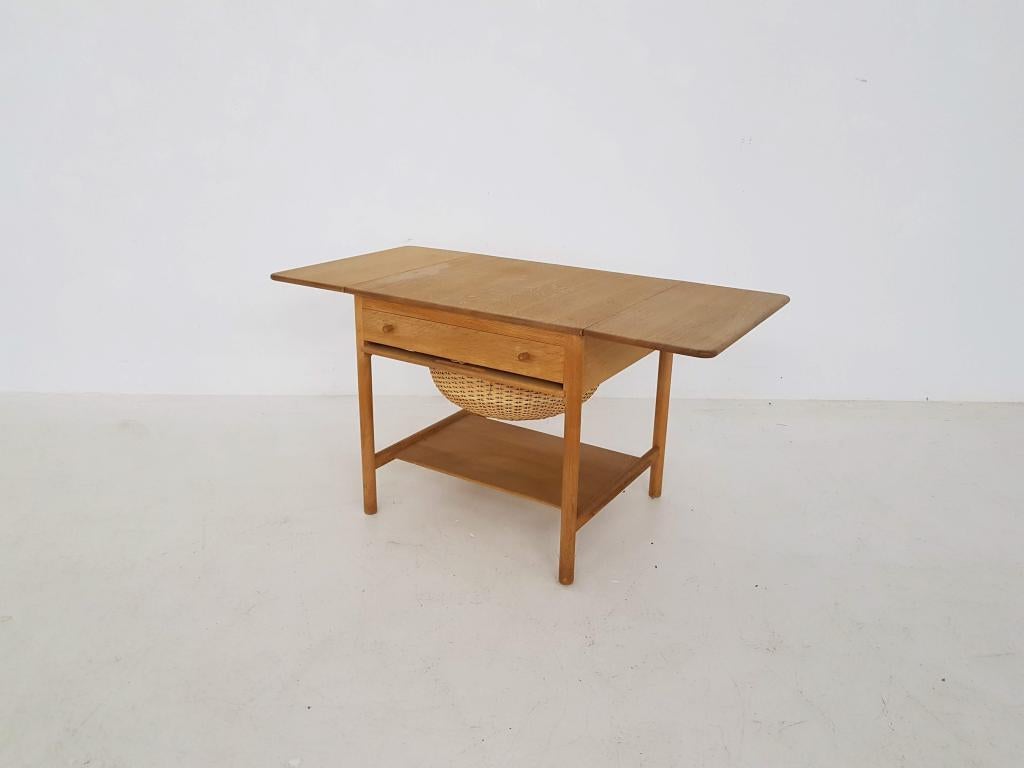 Hans J. Wegner “AT33 / PP33” Sewing Table for PP Møbler, Danish Modern 1953 In Good Condition In Amsterdam, NL