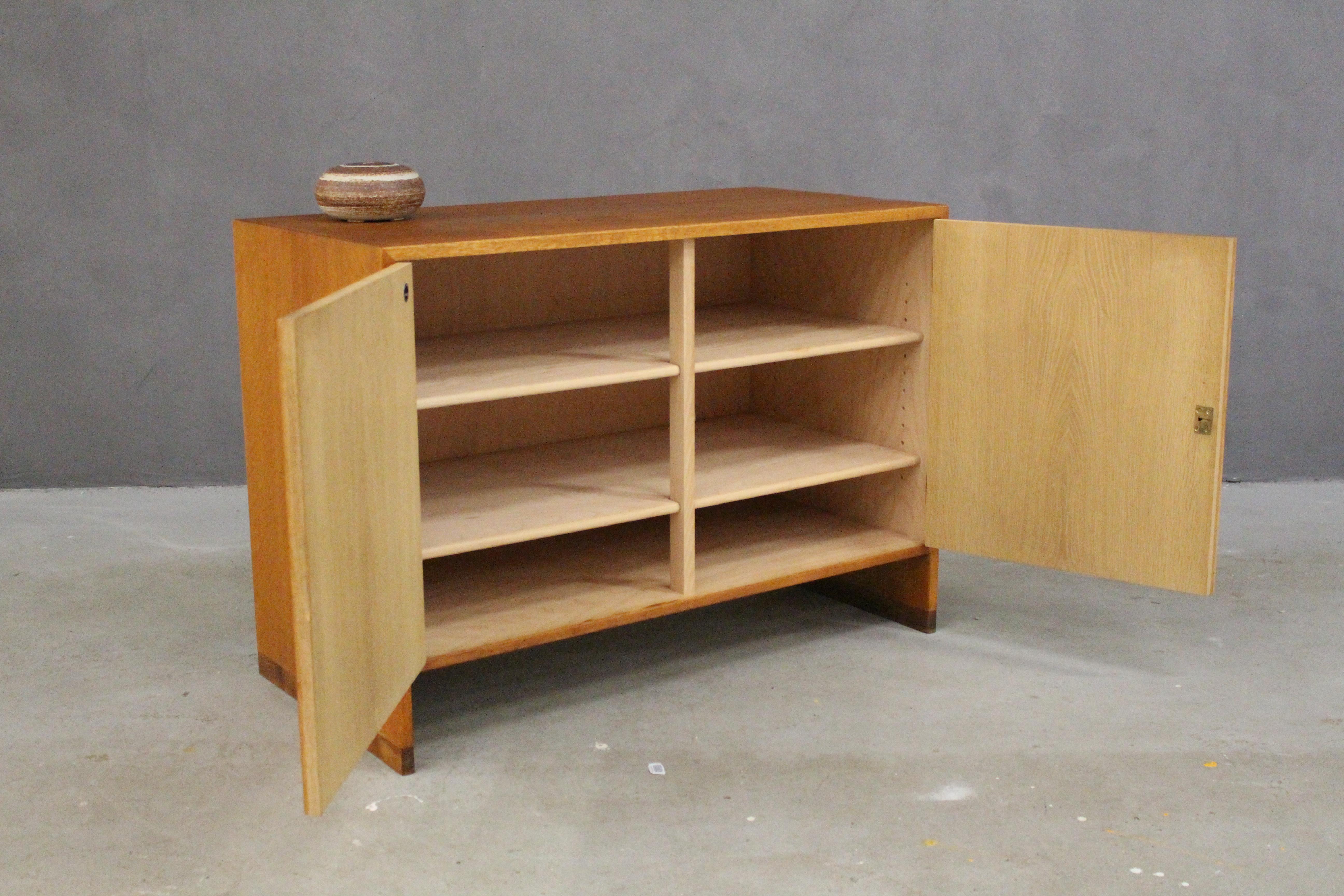 Hans J. Wegner Cabinet, Oak and Teak. Made by Ry Møbler Denmark, 1960s 1