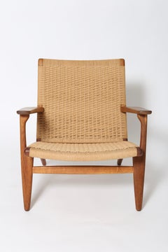 Hans J Wegner CH 25 Lounge Chair