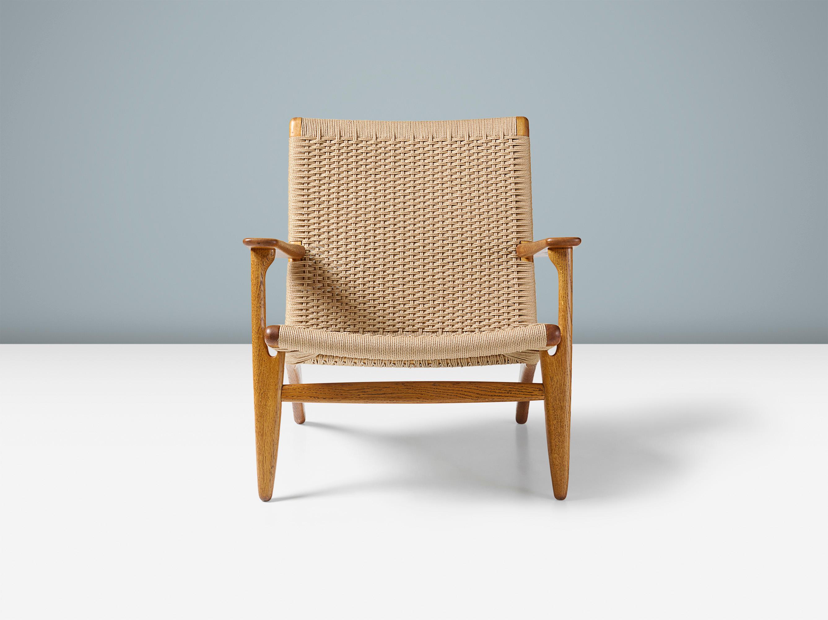 Hans J. Wegner CH-25 Oak Lounge Chair, 1950 For Sale 3