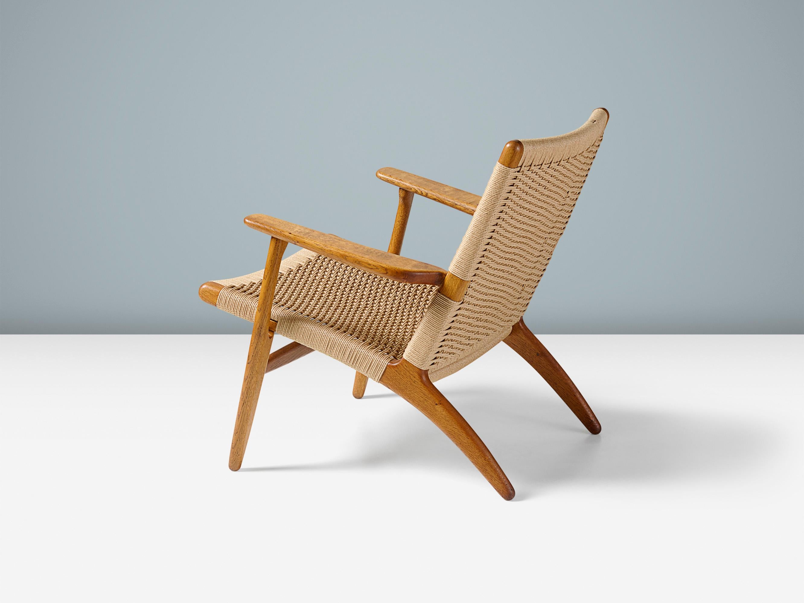 Scandinavian Modern Hans J. Wegner CH-25 Oak Lounge Chair, 1950 For Sale