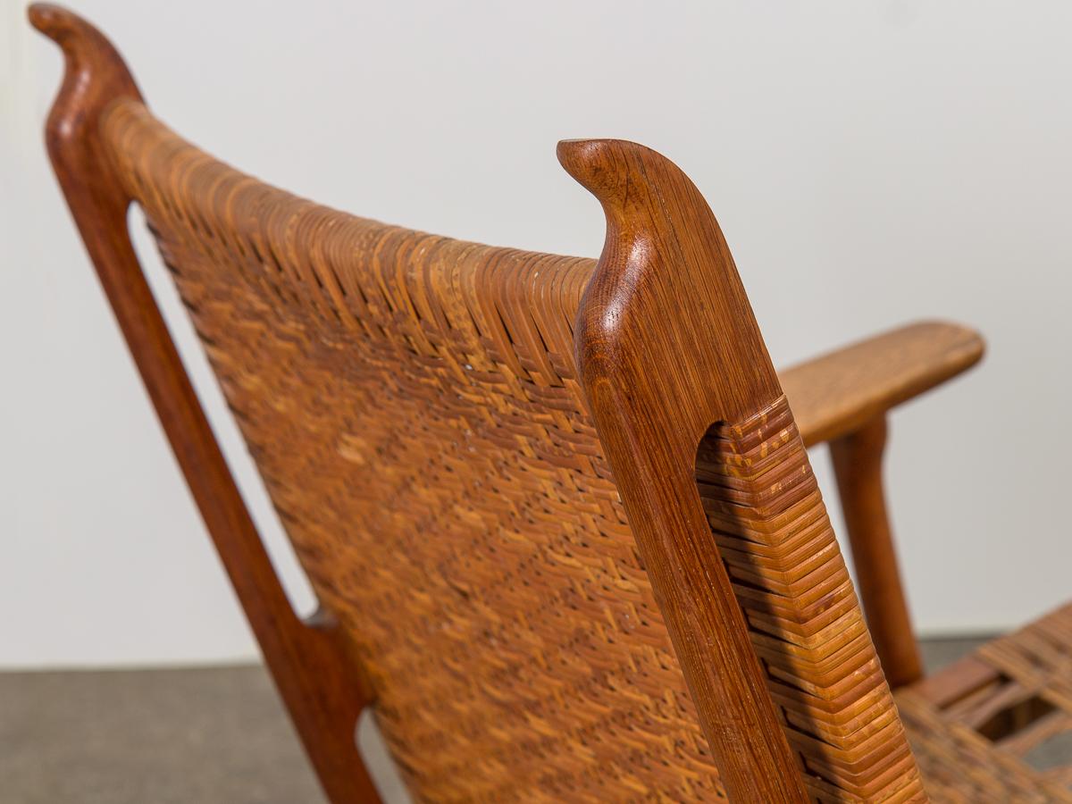 Hans J. Wegner CH-27 Oak Lounge Chair with Woven Rattan Seat In Good Condition In Brooklyn, NY