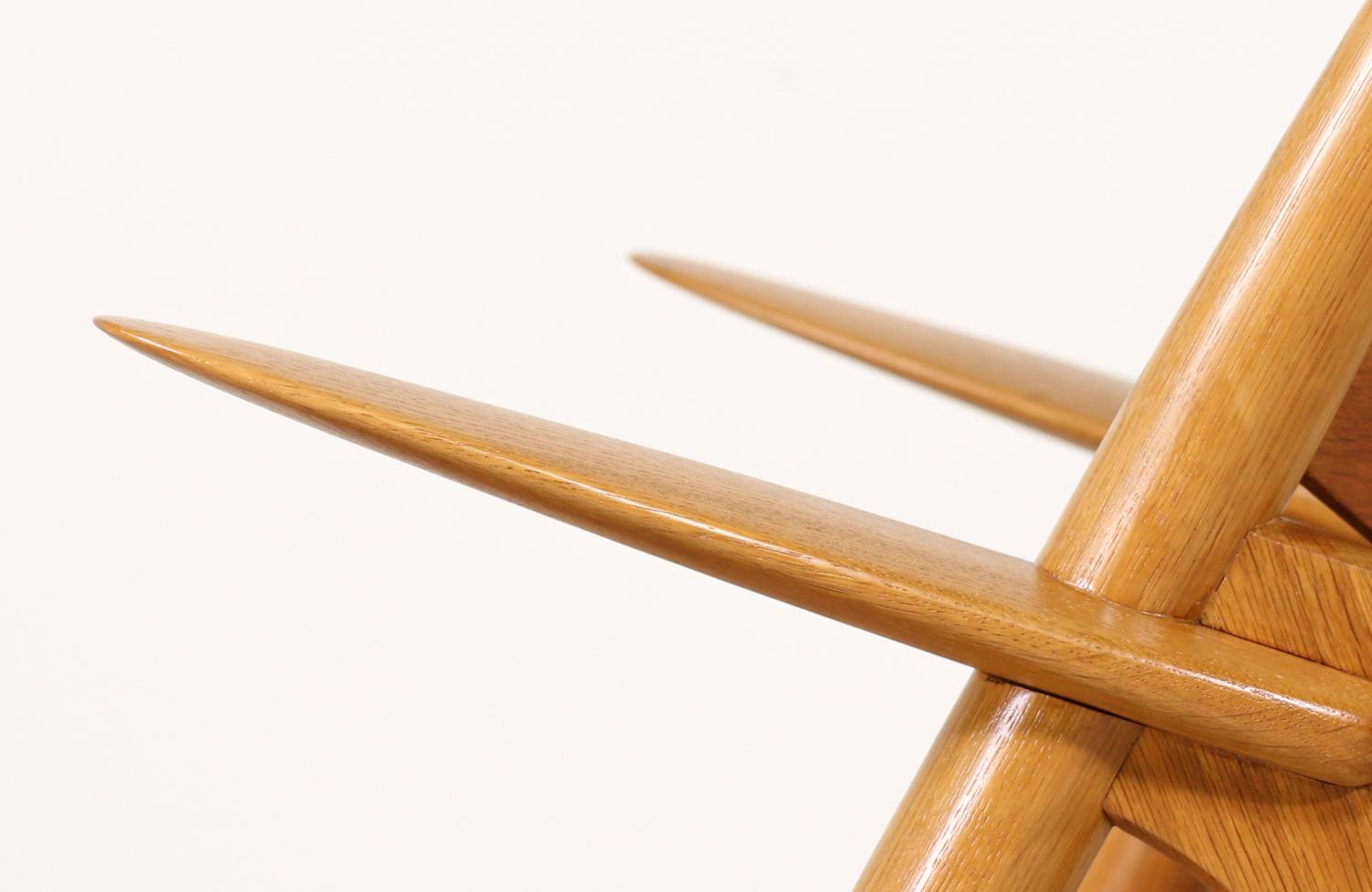 Hans J. Wegner CH-28 Chair for Carl Hansen & Søn 4