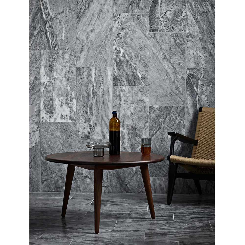 Danois Table basse Hans J. Wegner CH008 Ø78 cm x H44 cm Noyer laqué pour Carl Hansen en vente