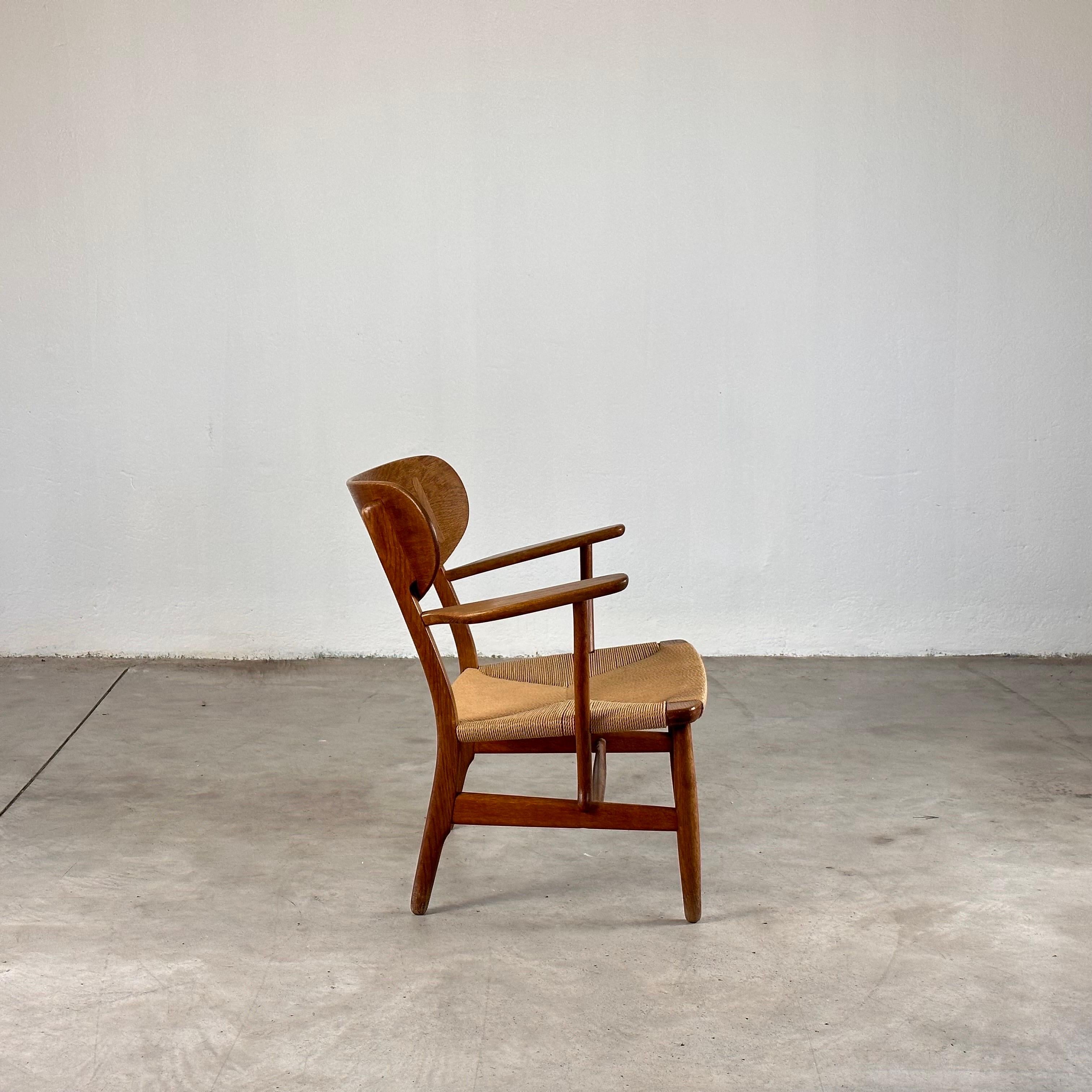 Mid-Century Modern Hans J. Wegner CH22 Lounge Chair, Early Production, Carl Hansen, Denmark, 1950s
