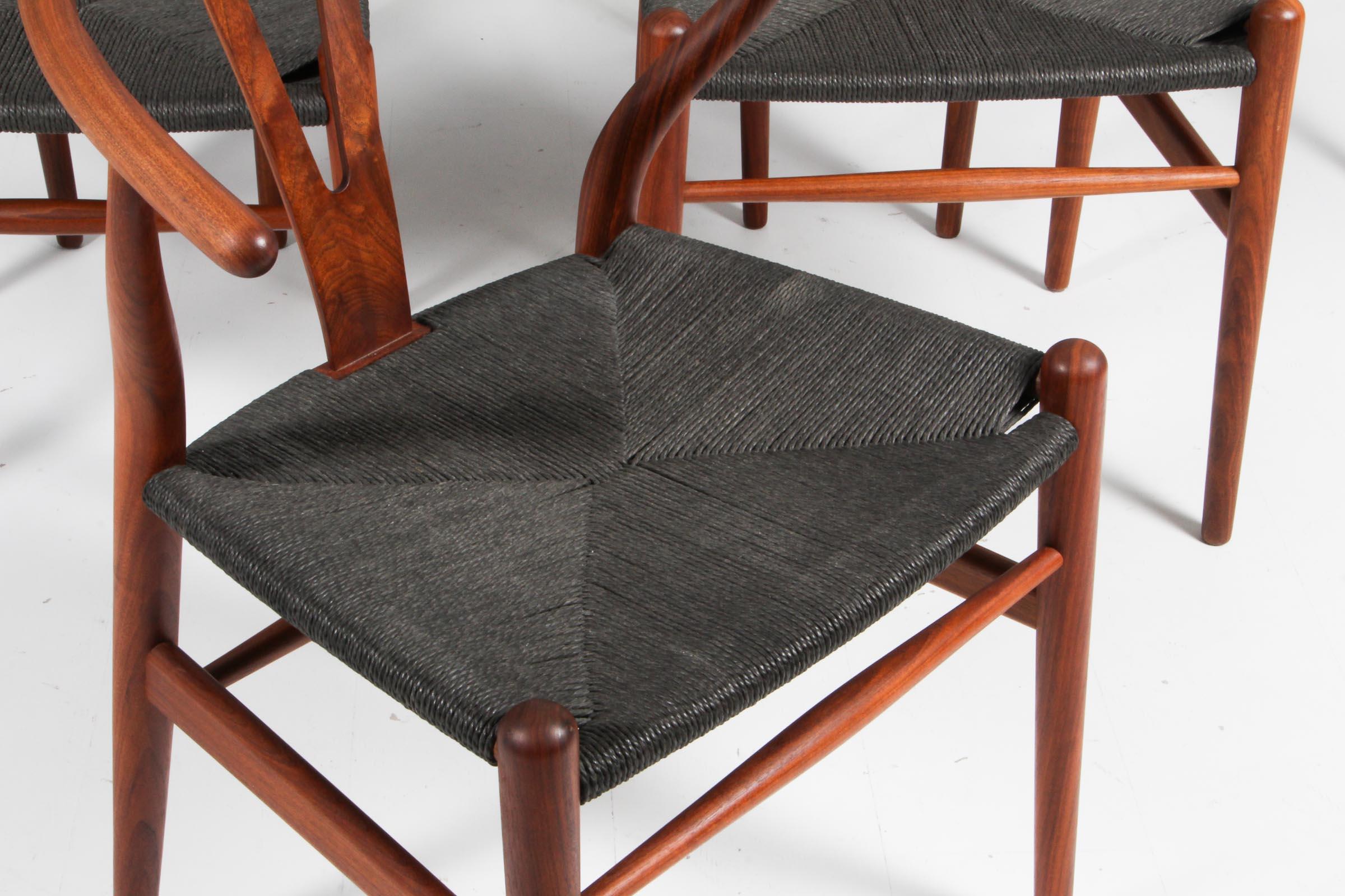 Hans J. Wegner CH24 Wishbone Chair, 1970s, walnut In Good Condition In Esbjerg, DK